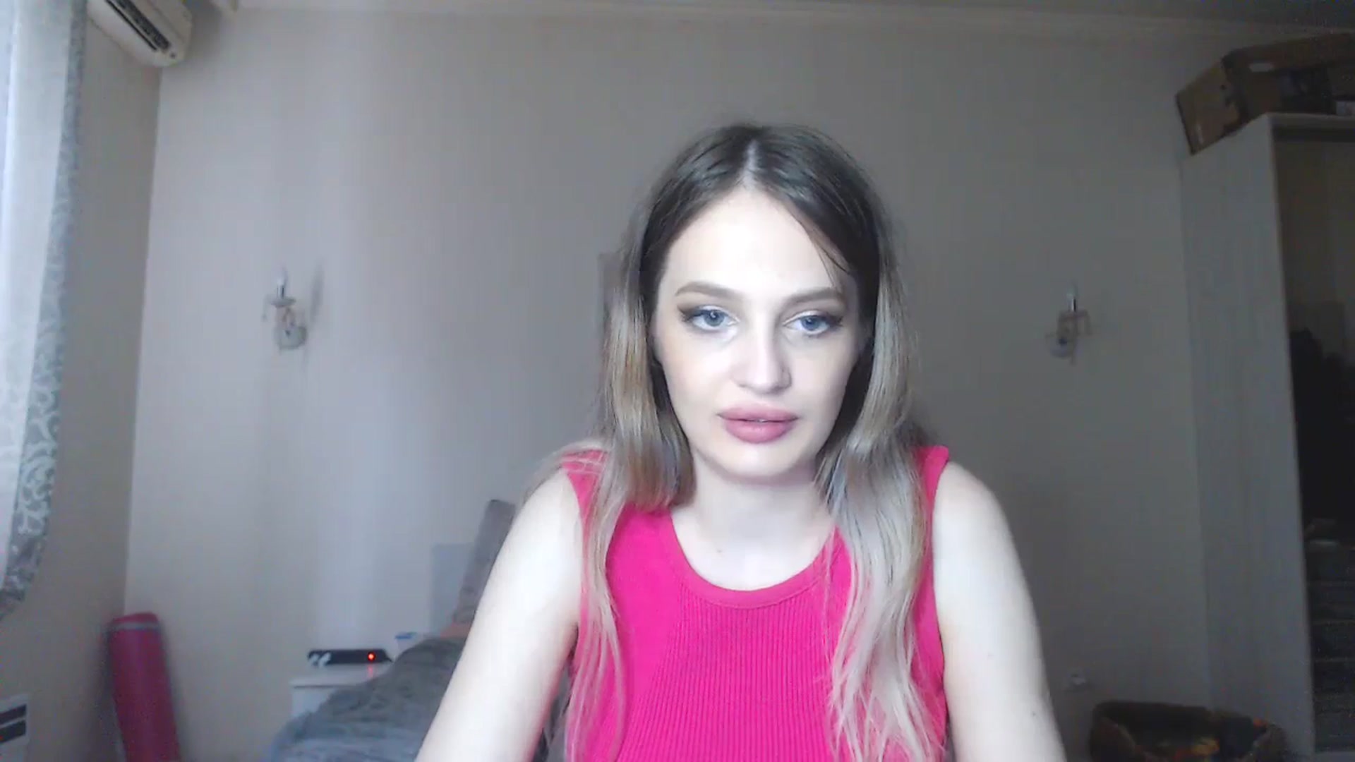 Gallery image thumbnail from Lola_vi's myfreecams stream on, 08/24/2023, 13:02 image 7 of 20