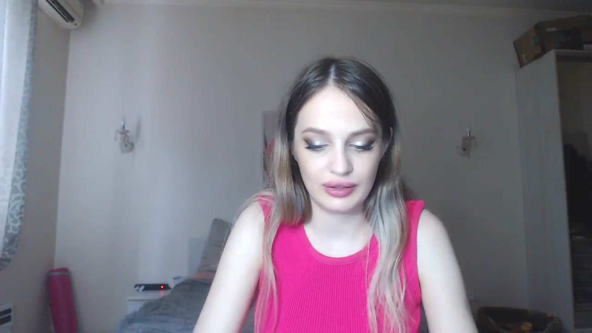 Gallery image thumbnail from Lola_vi's myfreecams stream on, 08/24/2023, 13:02 image 9 of 20