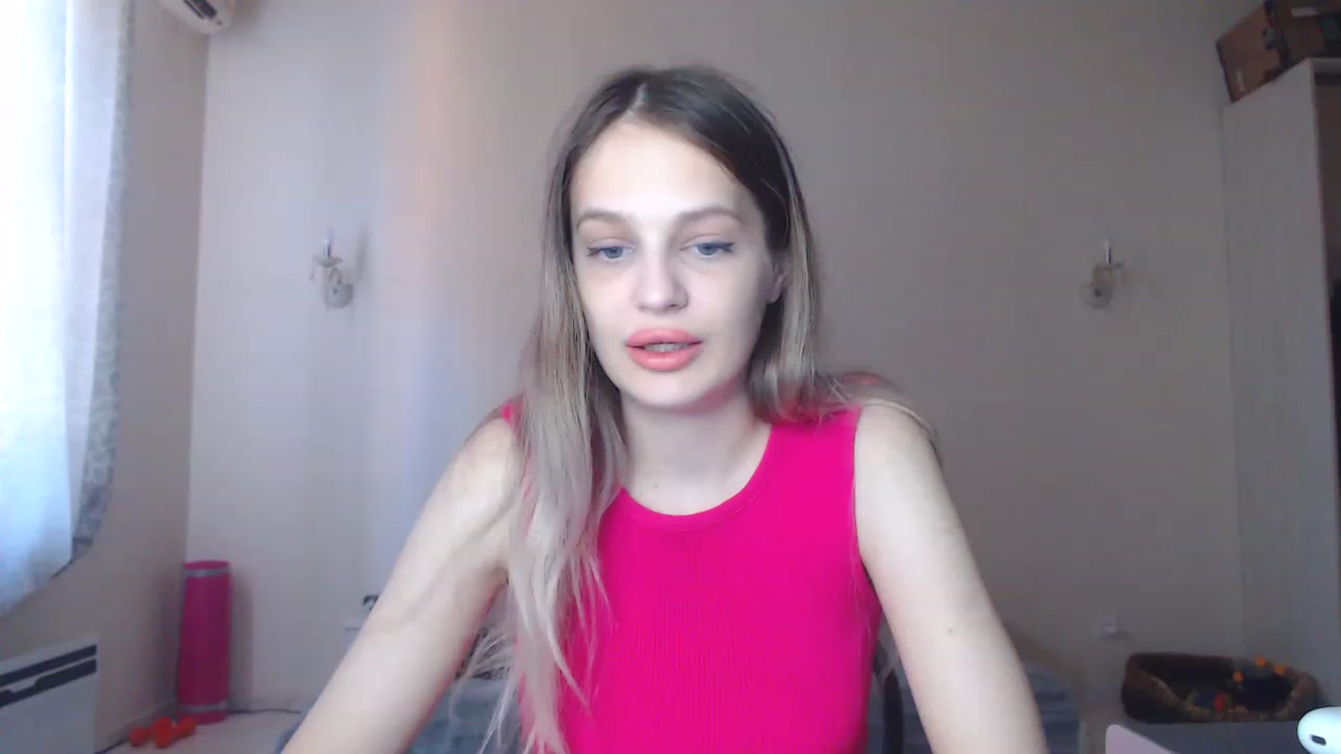 Gallery image thumbnail from Lola_vi's myfreecams stream on, 08/27/2023, 11:45 image 3 of 20