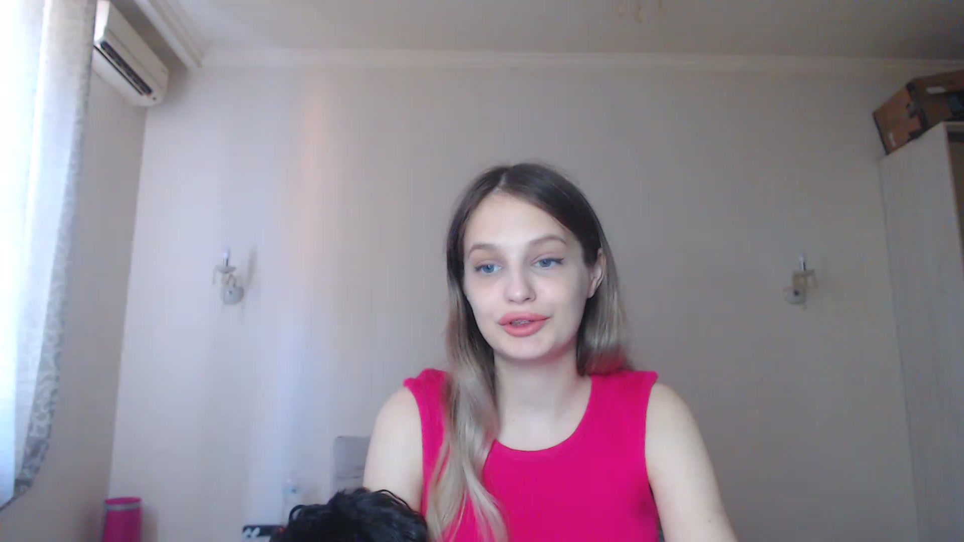 Gallery image thumbnail from Lola_vi's myfreecams stream on, 08/27/2023, 11:45 image 18 of 20