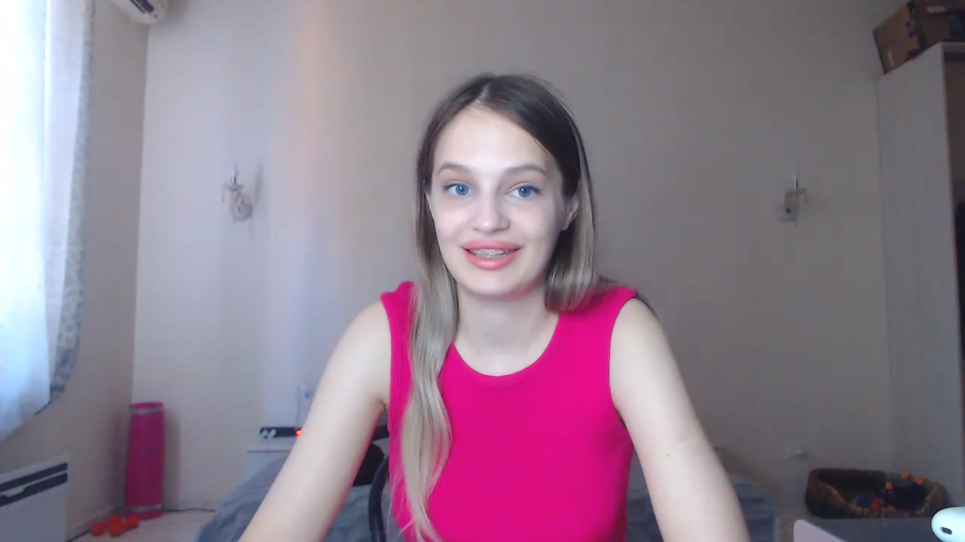 Gallery image thumbnail from Lola_vi's myfreecams stream on, 08/27/2023, 11:45 image 8 of 20