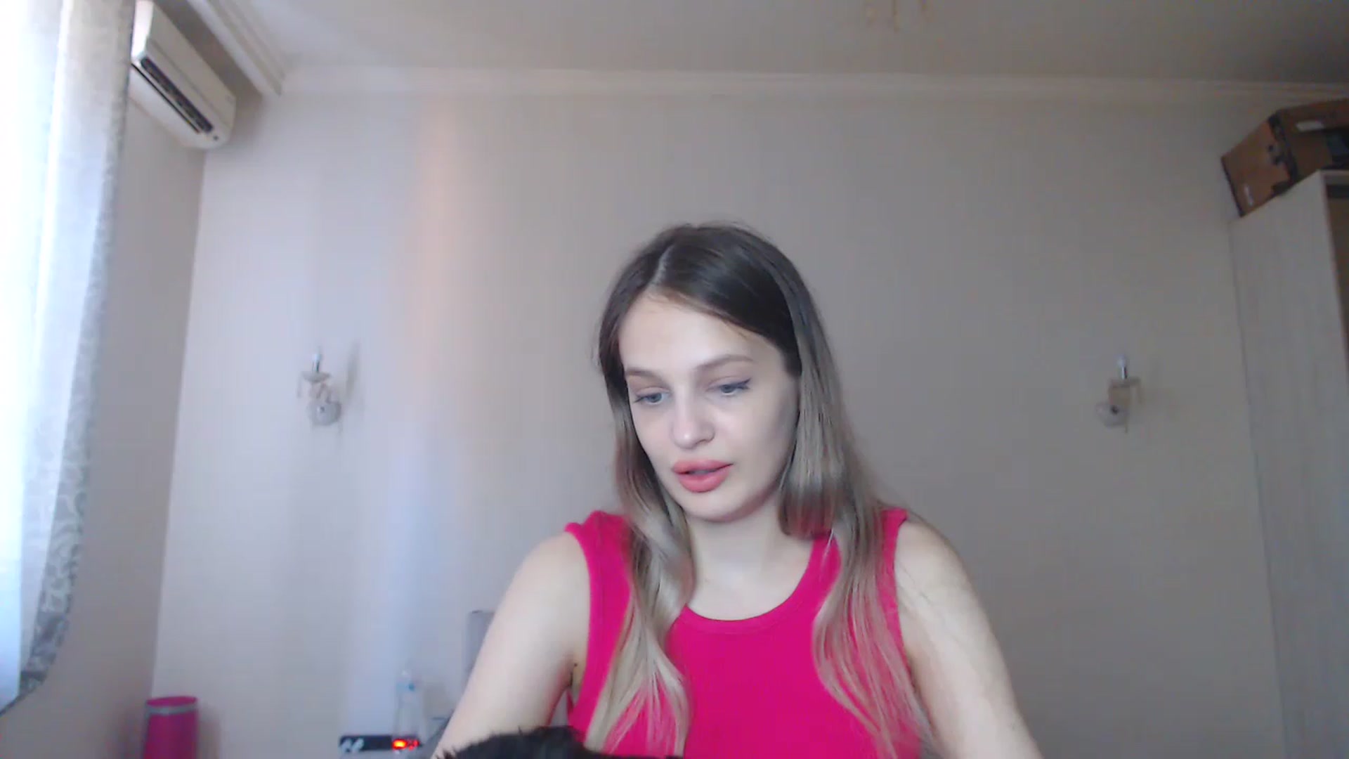 Gallery image thumbnail from Lola_vi's myfreecams stream on, 08/27/2023, 11:45 image 17 of 20