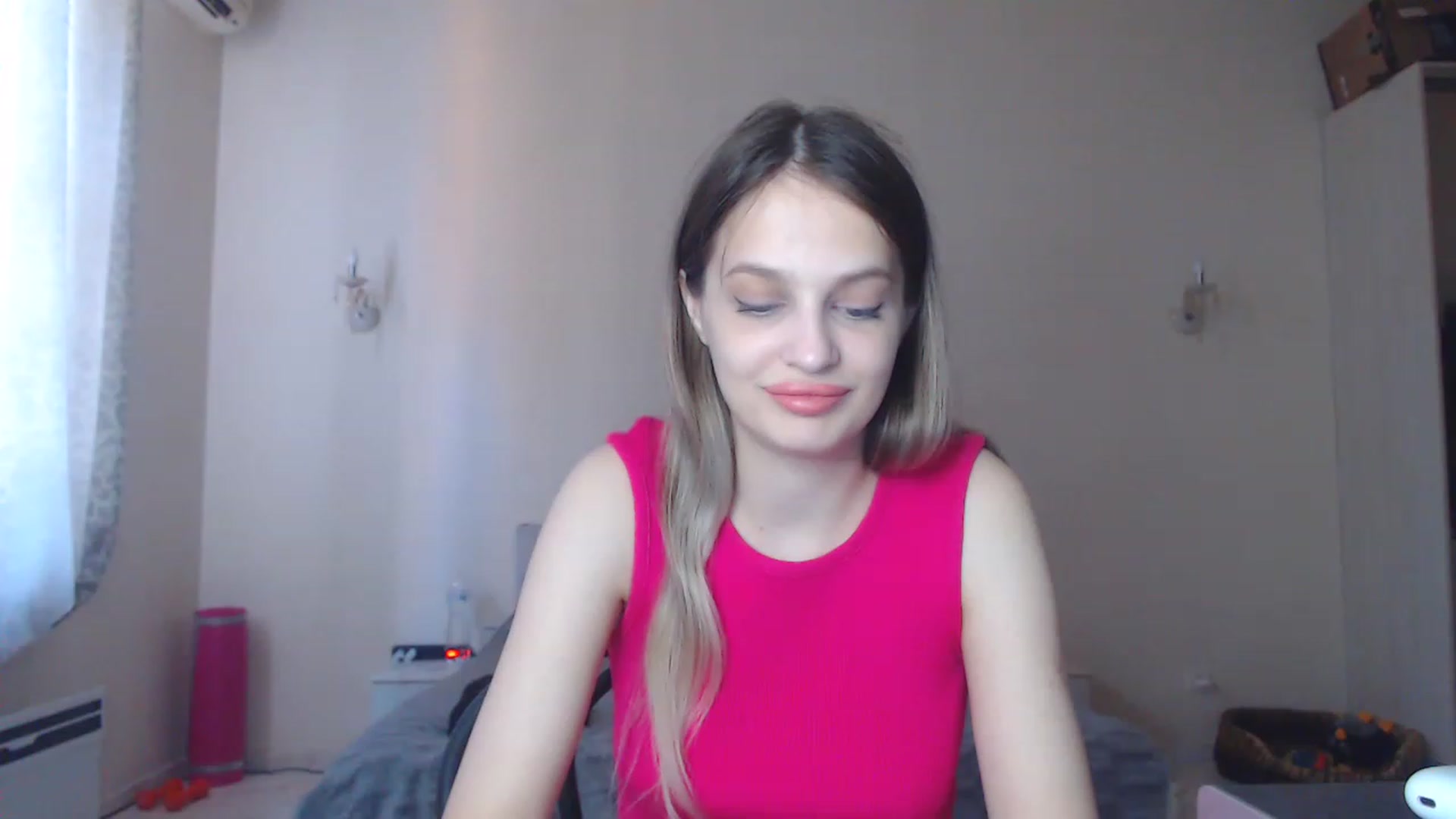 Gallery image thumbnail from Lola_vi's myfreecams stream on, 08/27/2023, 11:45 image 9 of 20