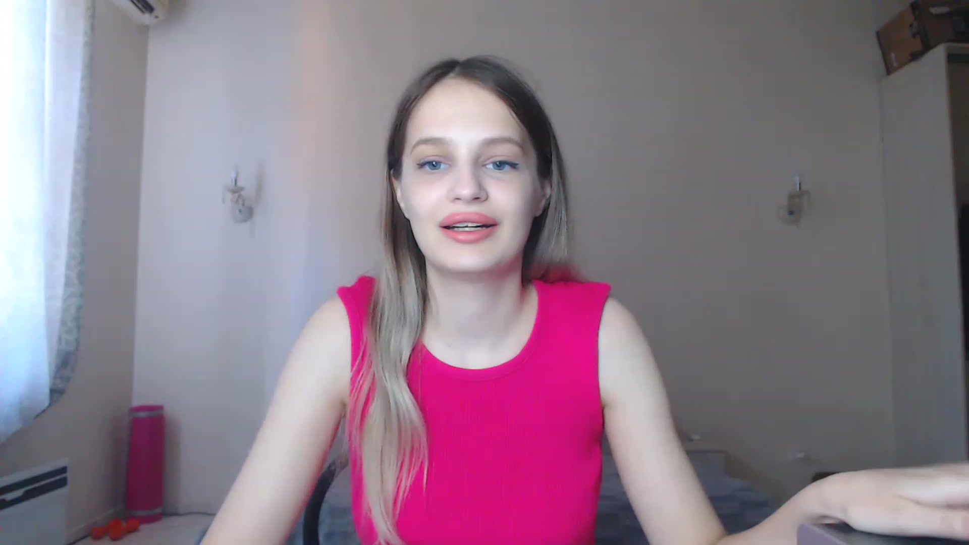 Gallery image thumbnail from Lola_vi's myfreecams stream on, 08/27/2023, 11:45 image 13 of 20