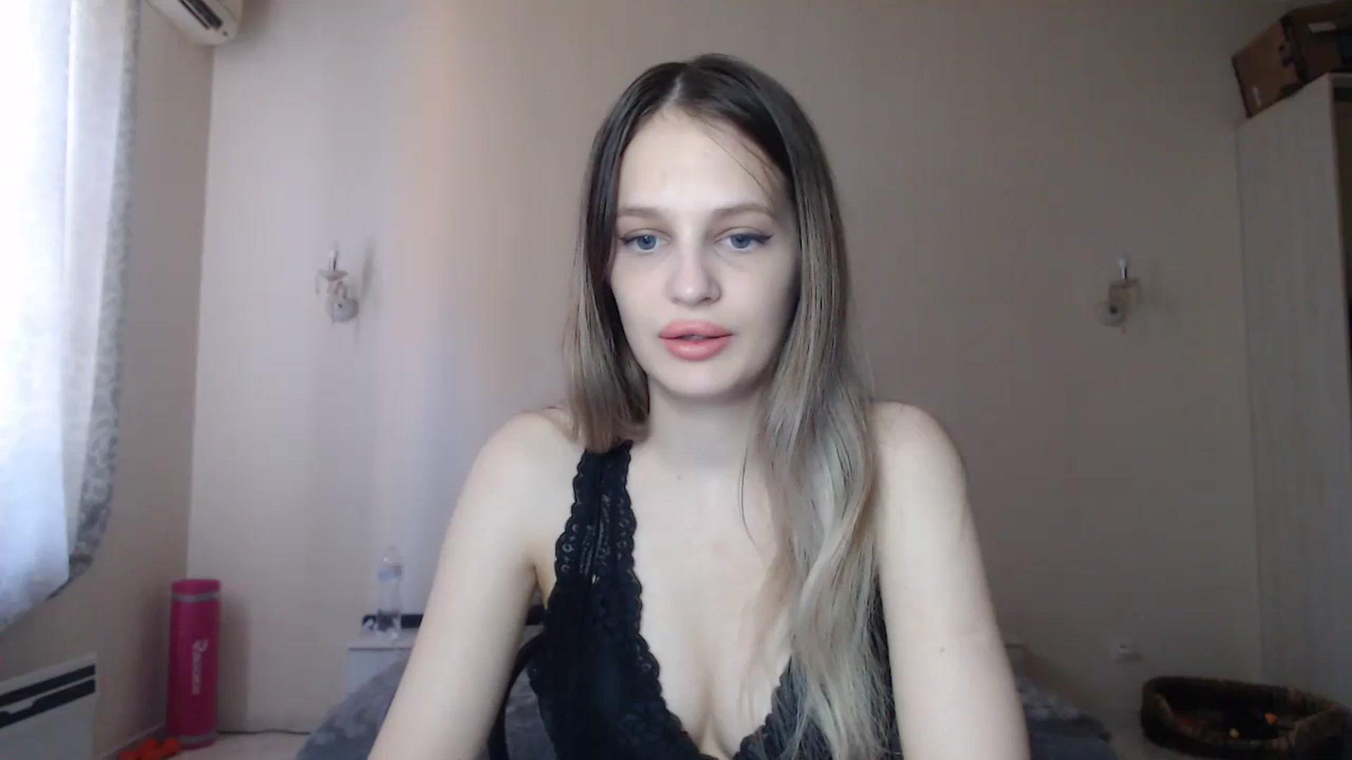 Gallery image thumbnail from Lola_vi's myfreecams stream on, 08/28/2023, 10:55 image 1 of 20