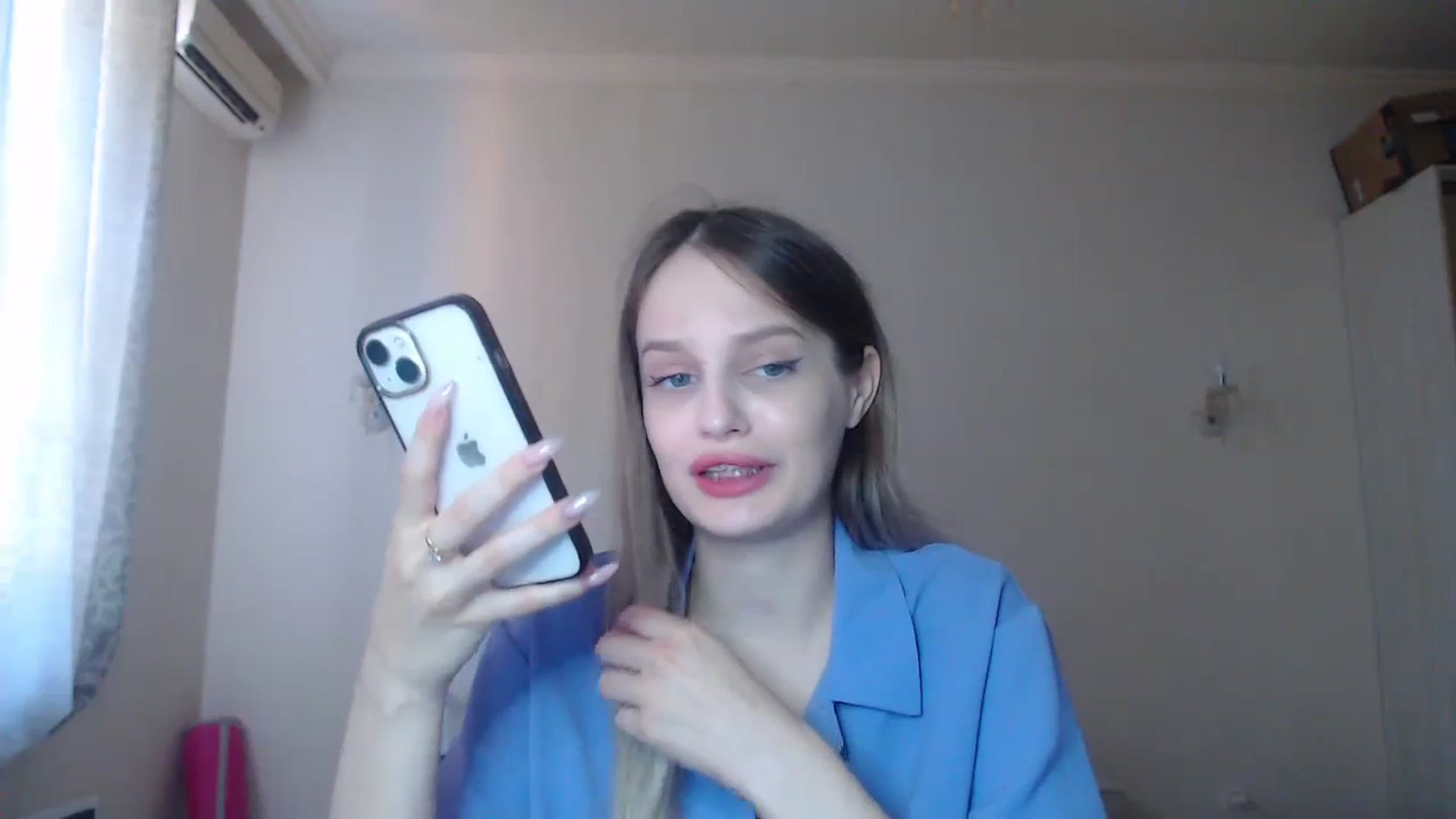 Gallery image thumbnail from Lola_vi's myfreecams stream on, 08/29/2023, 10:11 image 15 of 20
