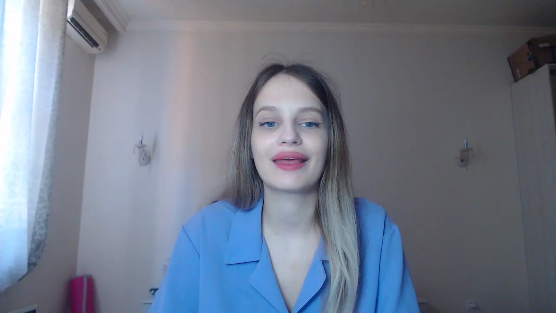 Gallery image thumbnail from Lola_vi's myfreecams stream on, 08/29/2023, 10:11 image 3 of 20