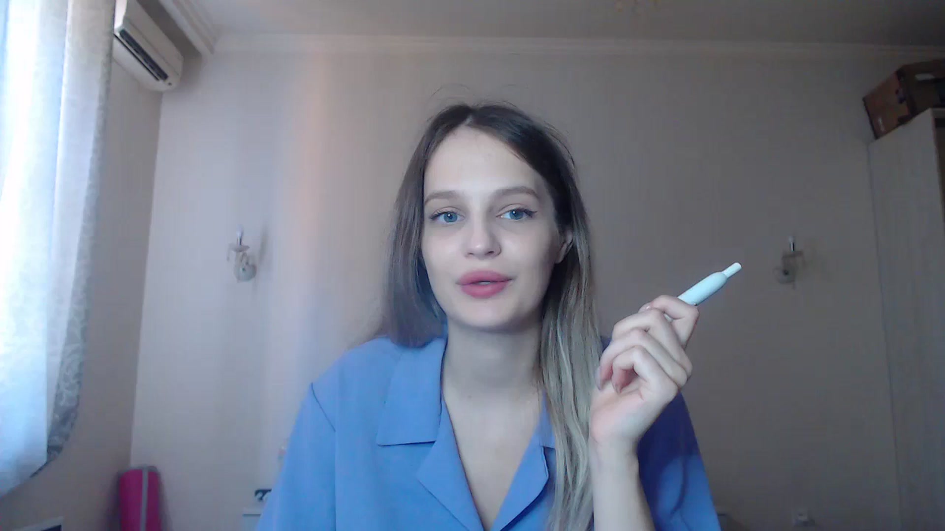 Gallery image thumbnail from Lola_vi's myfreecams stream on, 08/29/2023, 10:11 image 1 of 20
