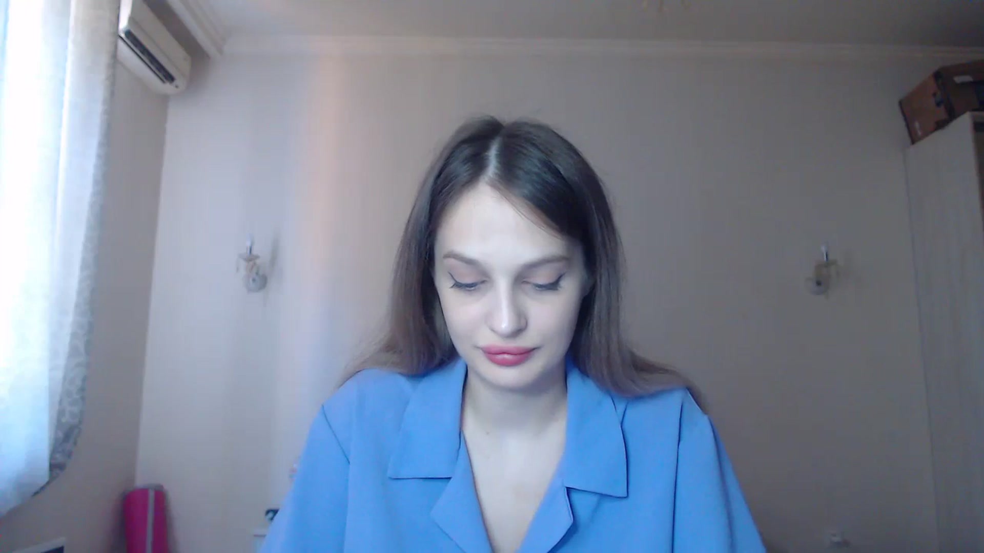 Gallery image thumbnail from Lola_vi's myfreecams stream on, 08/29/2023, 10:11 image 11 of 20