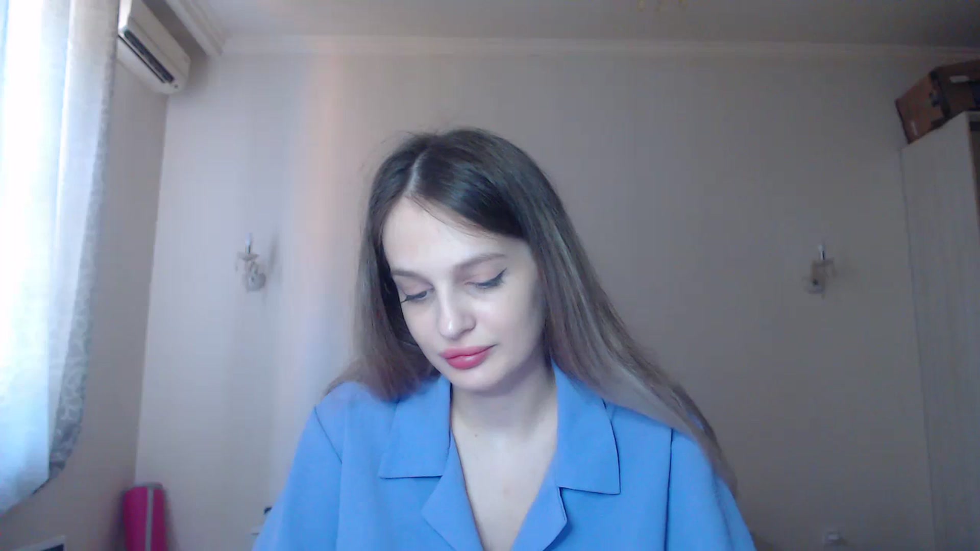 Gallery image thumbnail from Lola_vi's myfreecams stream on, 08/29/2023, 10:11 image 12 of 20