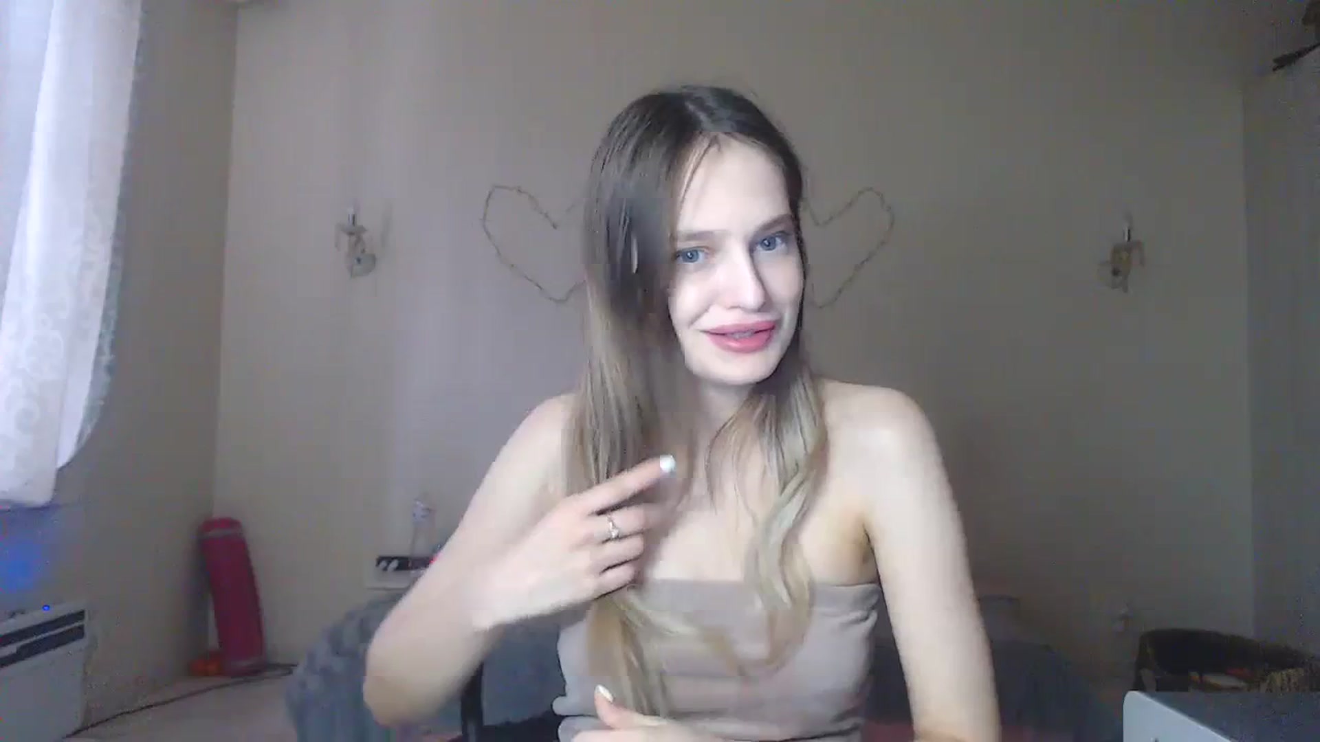 Gallery image thumbnail from Lola_vi's myfreecams stream on, 12/01/2023, 13:13 image 7 of 20