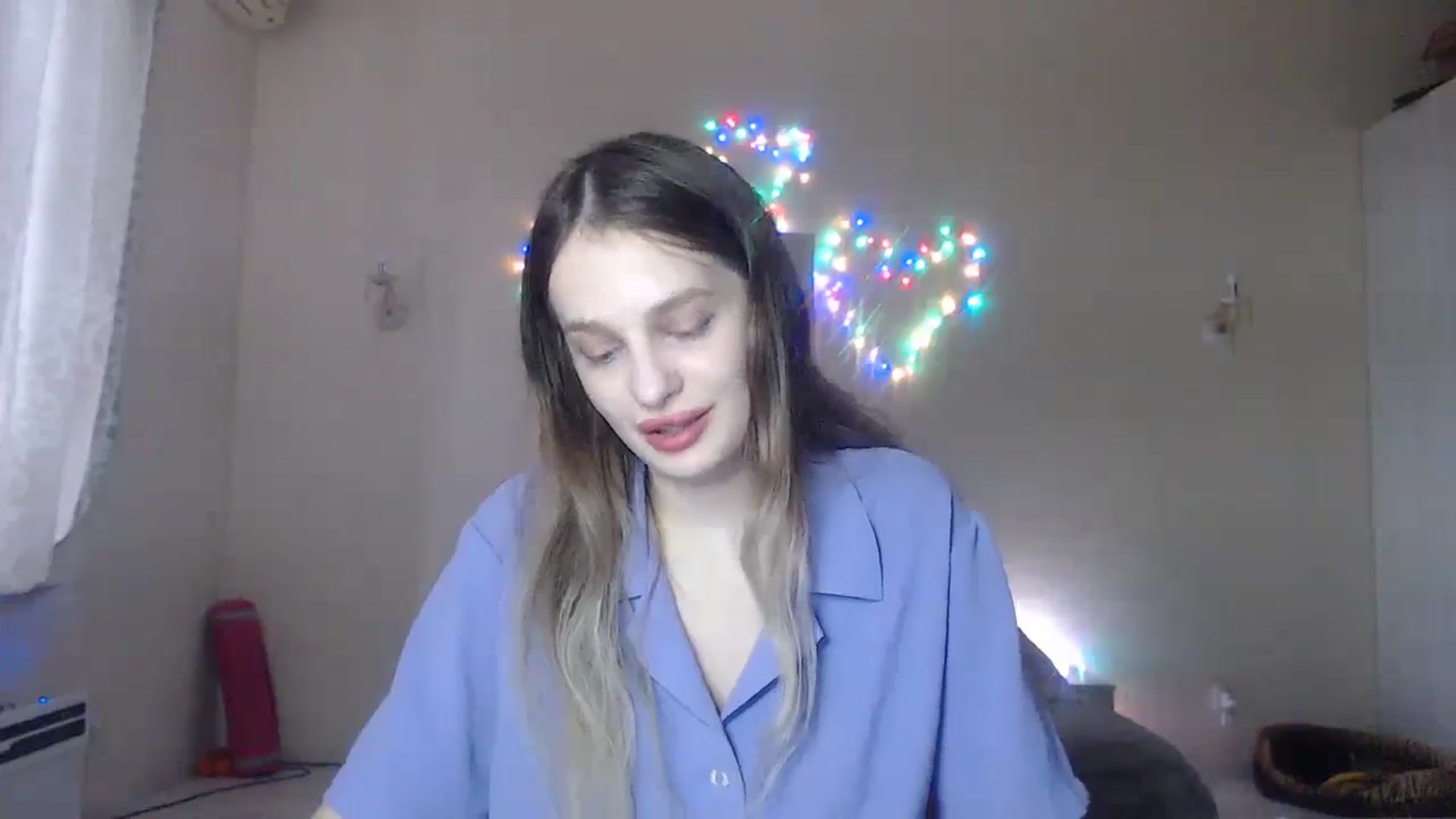 Gallery image thumbnail from Lola_vi's myfreecams stream on, 12/03/2023, 13:11 image 10 of 20