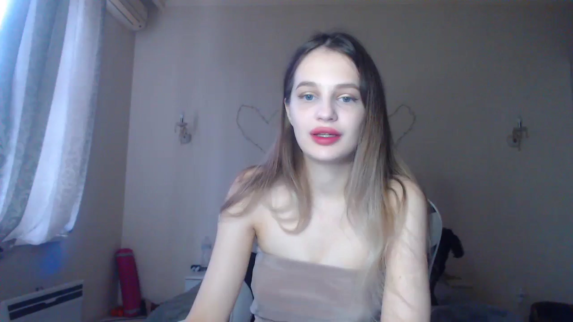 Gallery image thumbnail from Lola_vi's myfreecams stream on, 12/17/2023, 12:50 image 1 of 20