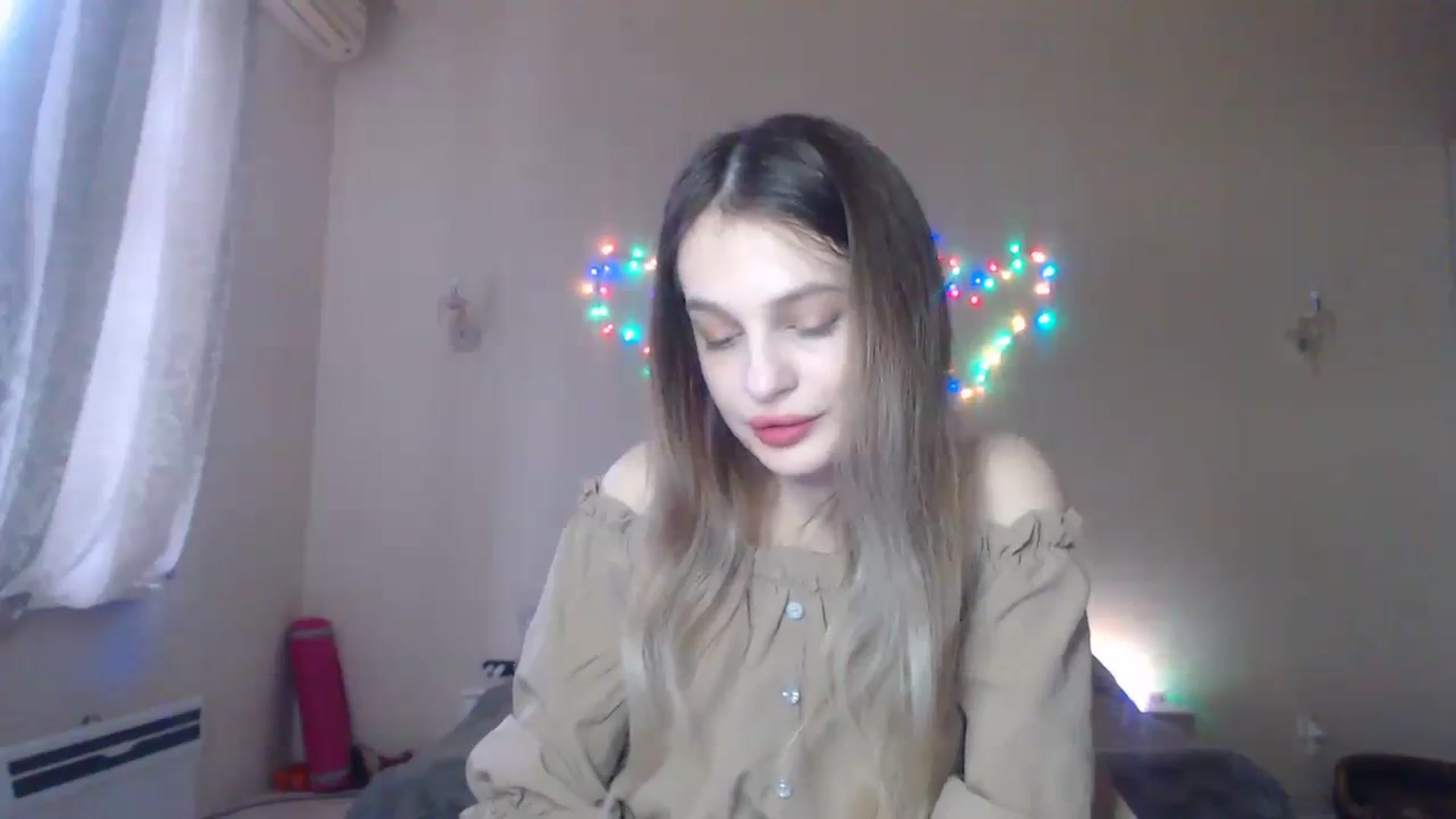 Gallery image thumbnail from Lola_vi's myfreecams stream on, 12/18/2023, 13:01 image 13 of 20