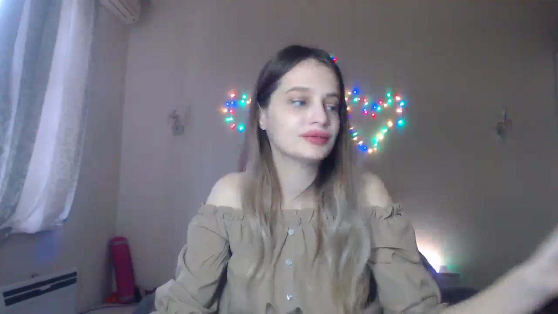 Gallery image thumbnail from Lola_vi's myfreecams stream on, 12/18/2023, 13:01 image 18 of 20