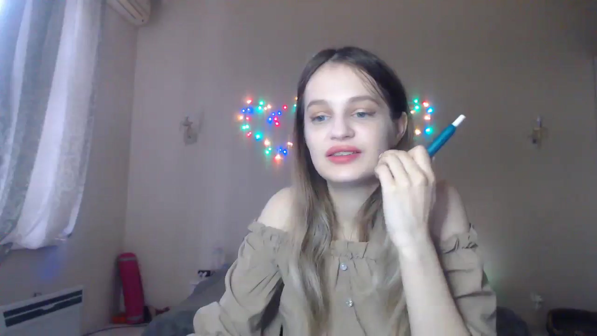 Gallery image thumbnail from Lola_vi's myfreecams stream on, 12/18/2023, 13:01 image 2 of 20