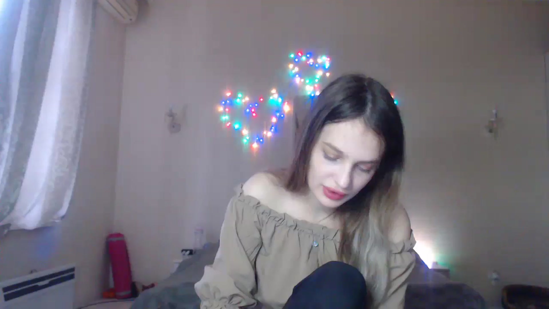 Gallery image thumbnail from Lola_vi's myfreecams stream on, 12/18/2023, 13:01 image 7 of 20