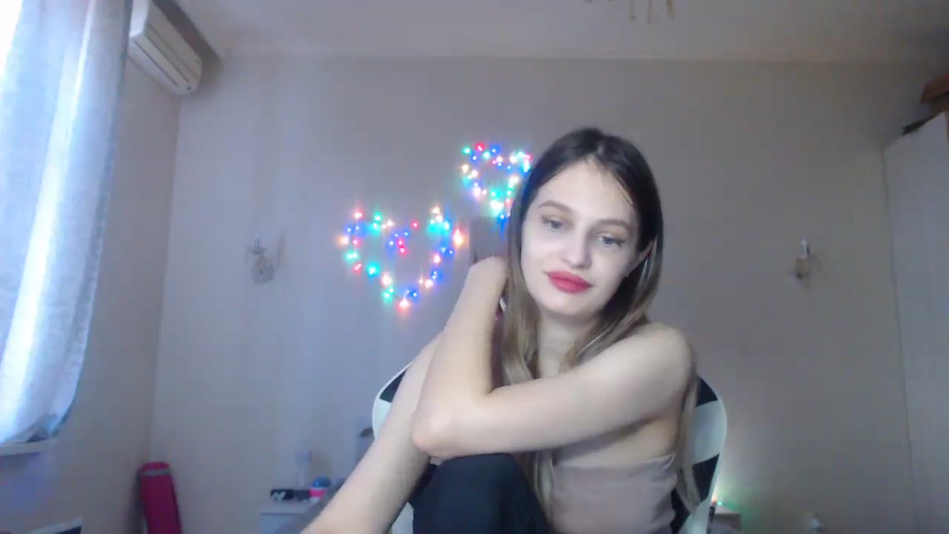 Gallery image thumbnail from Lola_vi's myfreecams stream on, 12/20/2023, 12:41 image 6 of 20