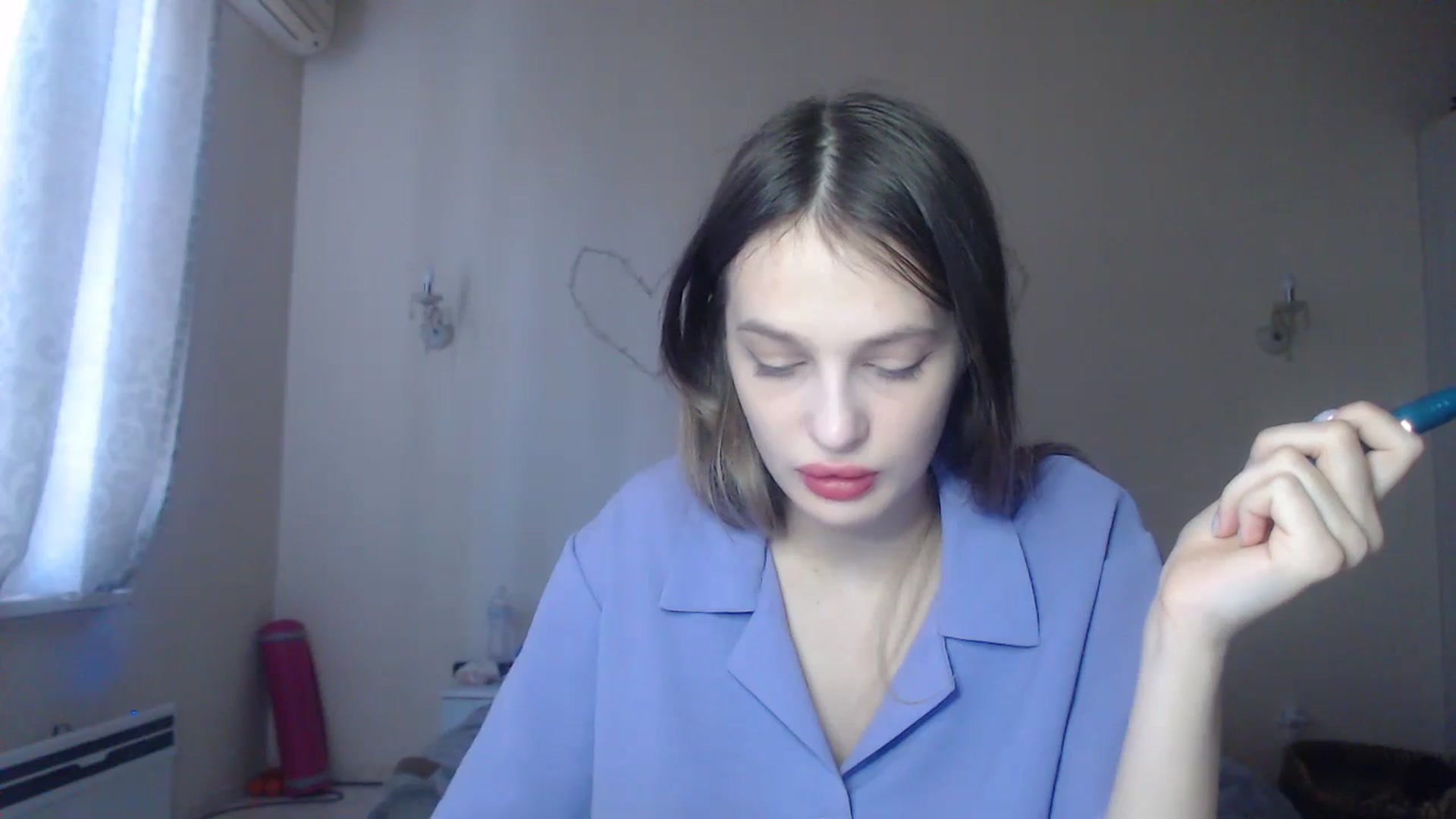 Gallery image thumbnail from Lola_vi's myfreecams stream on, 12/24/2023, 12:06 image 18 of 20