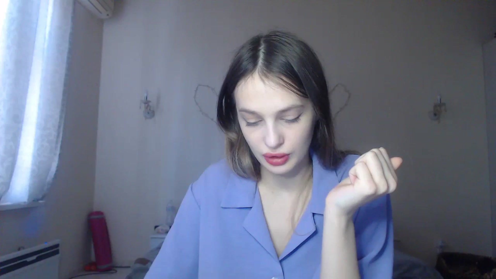 Gallery image thumbnail from Lola_vi's myfreecams stream on, 12/24/2023, 12:06 image 17 of 20