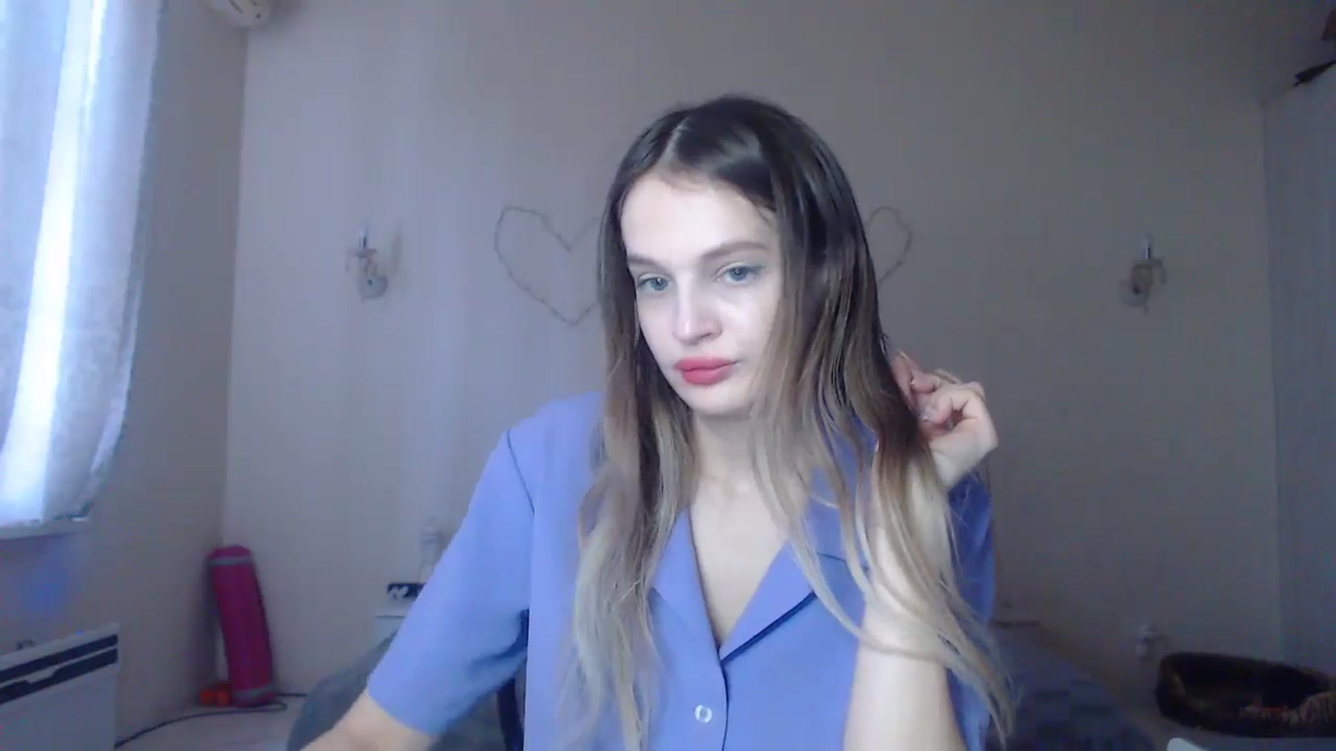 Gallery image thumbnail from Lola_vi's myfreecams stream on, 12/25/2023, 12:44 image 8 of 20