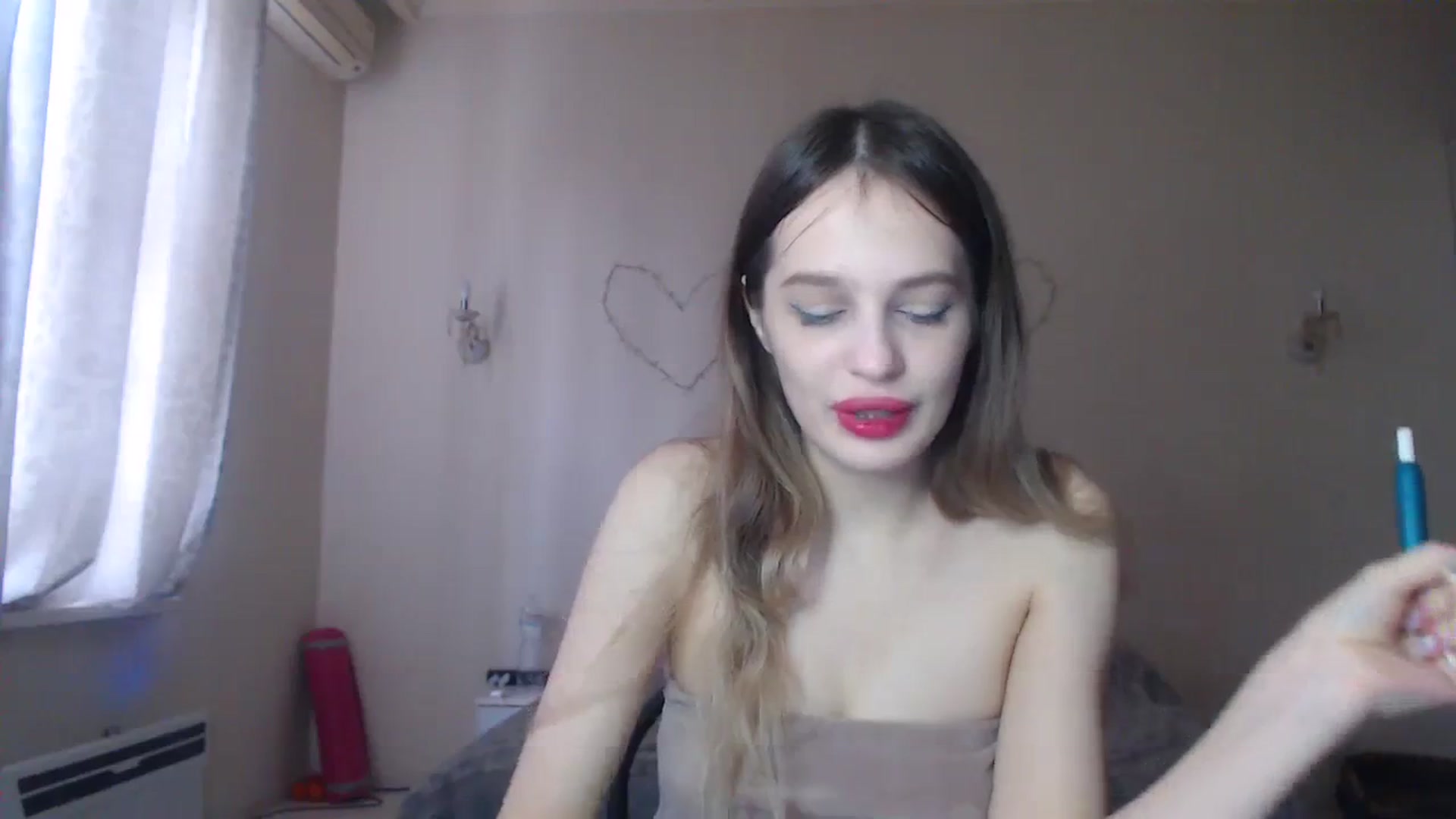Gallery image thumbnail from Lola_vi's myfreecams stream on, 12/26/2023, 12:43 image 14 of 20