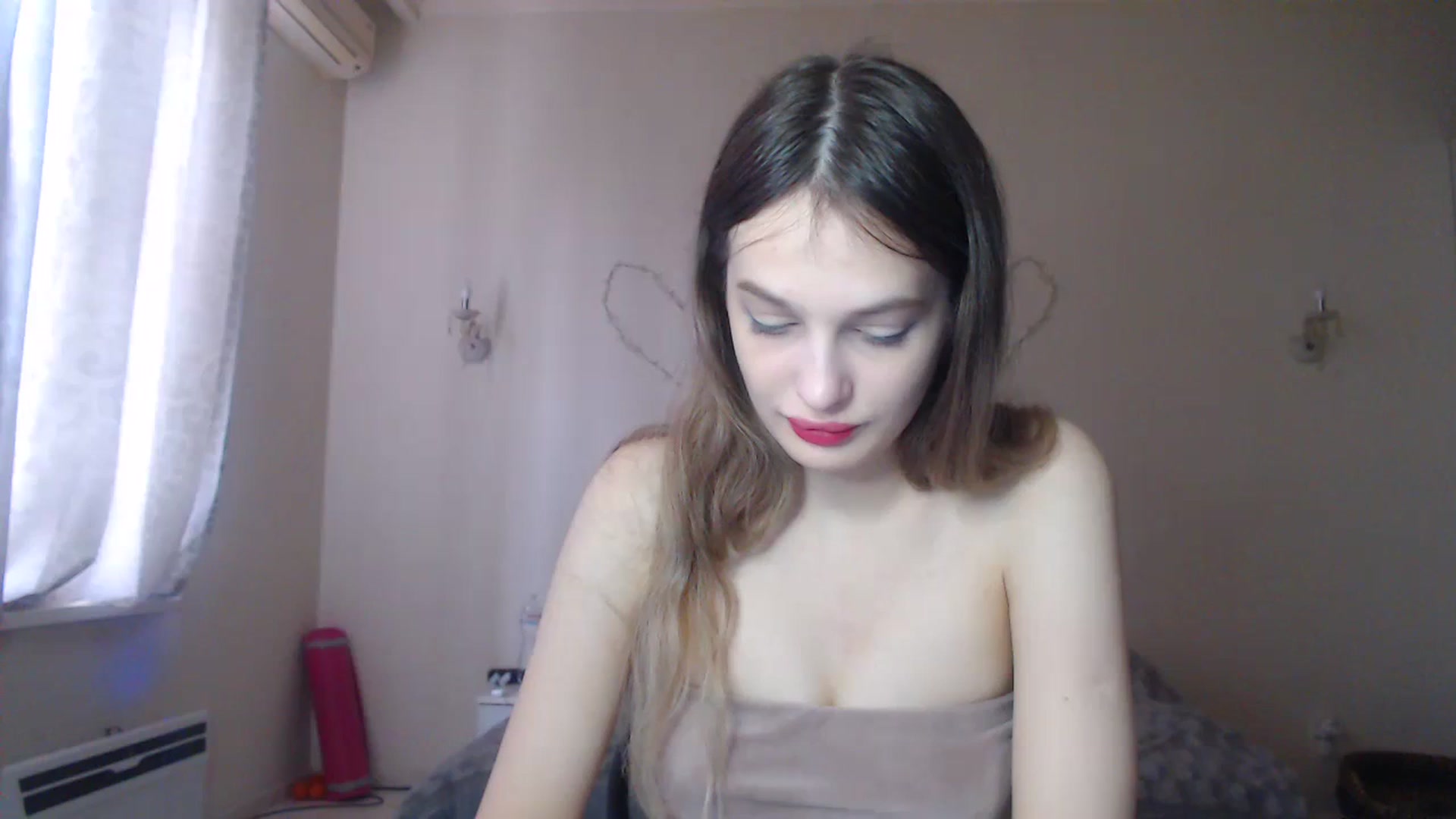 Gallery image thumbnail from Lola_vi's myfreecams stream on, 12/26/2023, 12:43 image 1 of 20