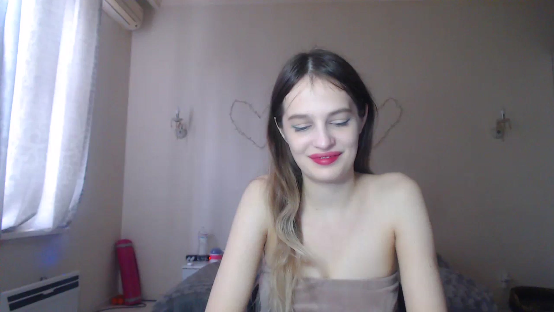 Gallery image thumbnail from Lola_vi's myfreecams stream on, 12/26/2023, 12:43 image 19 of 20