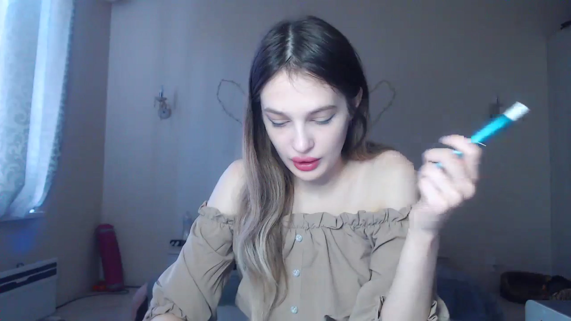Gallery image thumbnail from Lola_vi's myfreecams stream on, 12/28/2023, 12:31 image 17 of 20