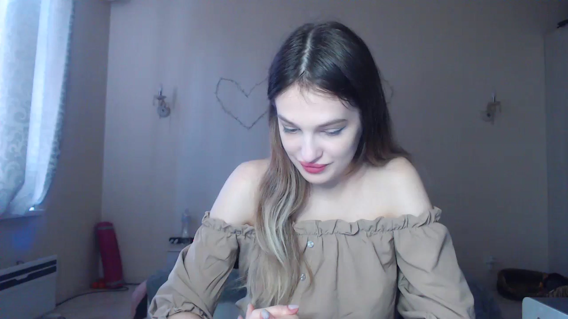 Gallery image thumbnail from Lola_vi's myfreecams stream on, 12/28/2023, 12:31 image 3 of 20