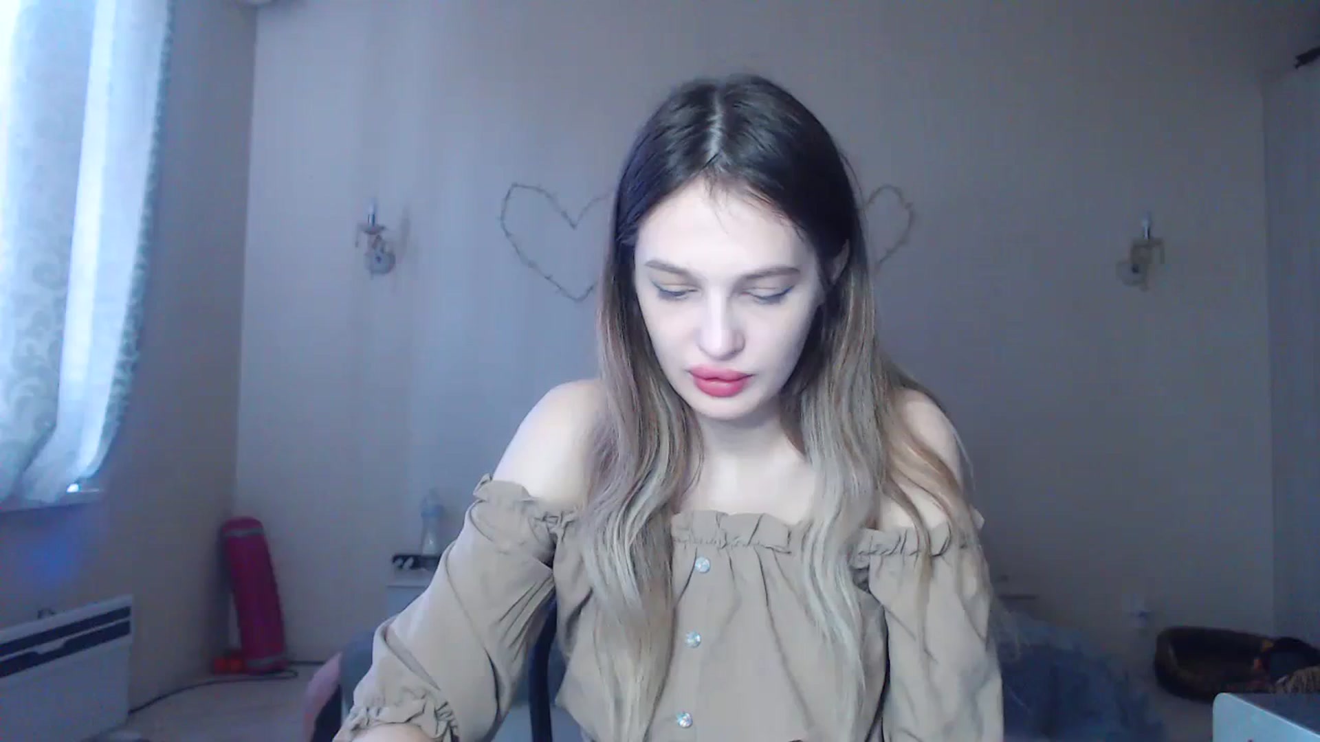 Gallery image thumbnail from Lola_vi's myfreecams stream on, 12/28/2023, 12:31 image 14 of 20