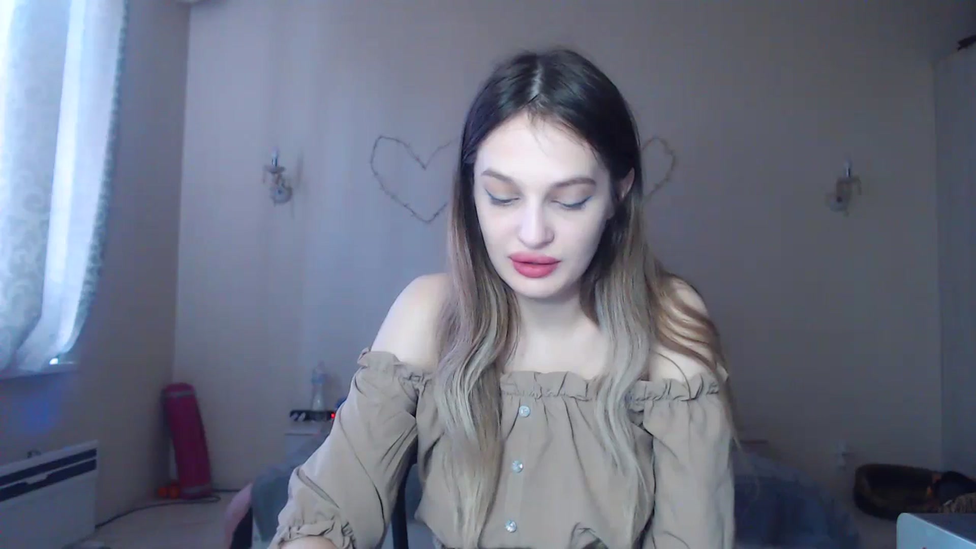 Gallery image thumbnail from Lola_vi's myfreecams stream on, 12/28/2023, 12:31 image 10 of 20