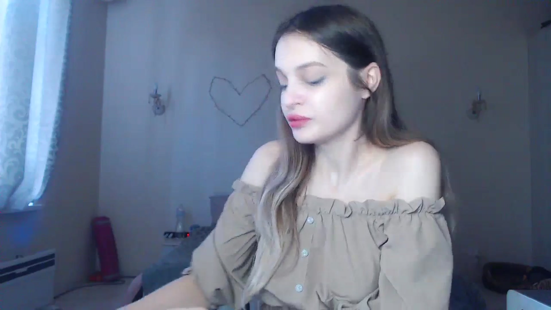 Gallery image thumbnail from Lola_vi's myfreecams stream on, 12/28/2023, 12:31 image 18 of 20