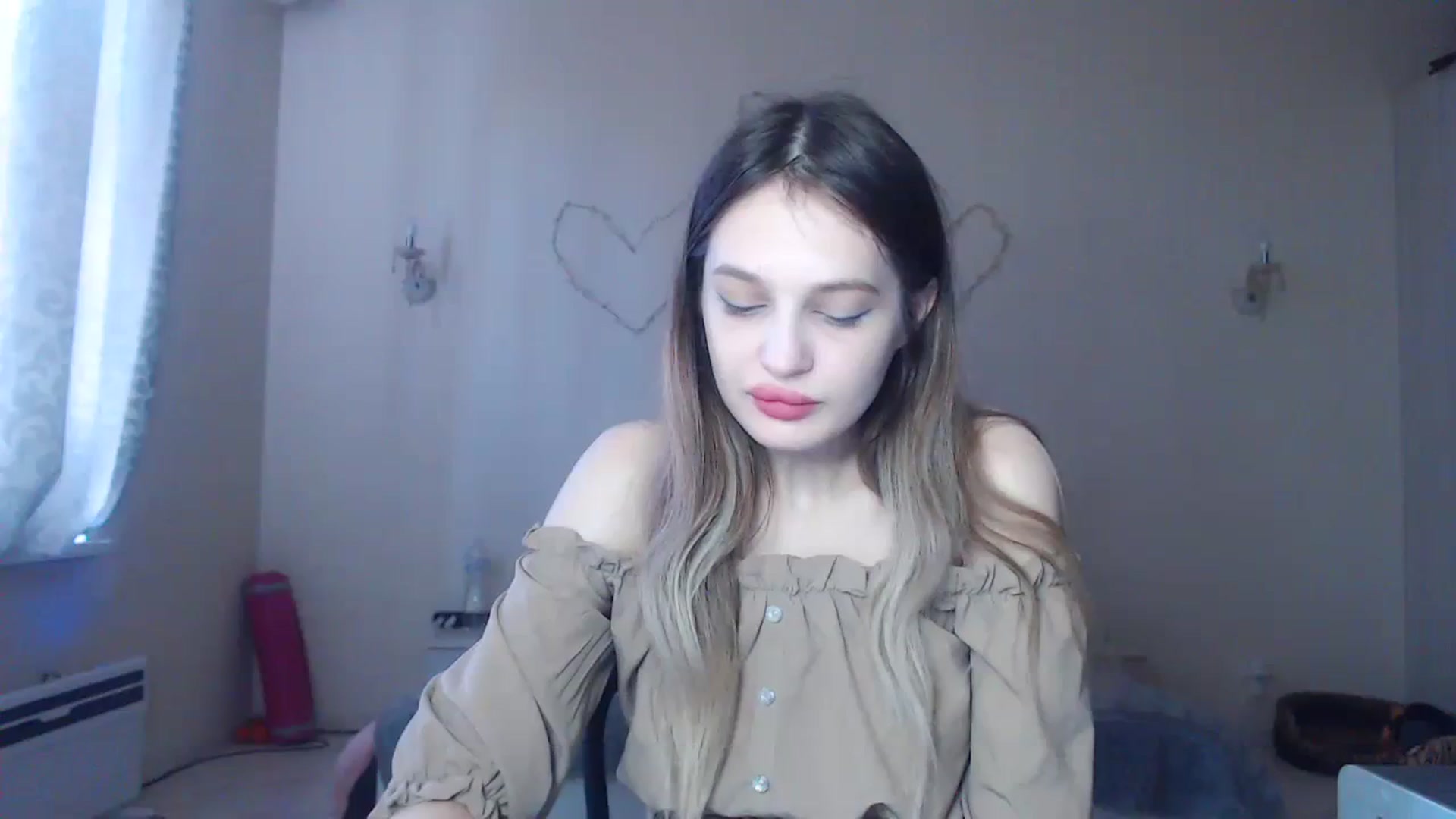 Gallery image thumbnail from Lola_vi's myfreecams stream on, 12/28/2023, 12:31 image 13 of 20