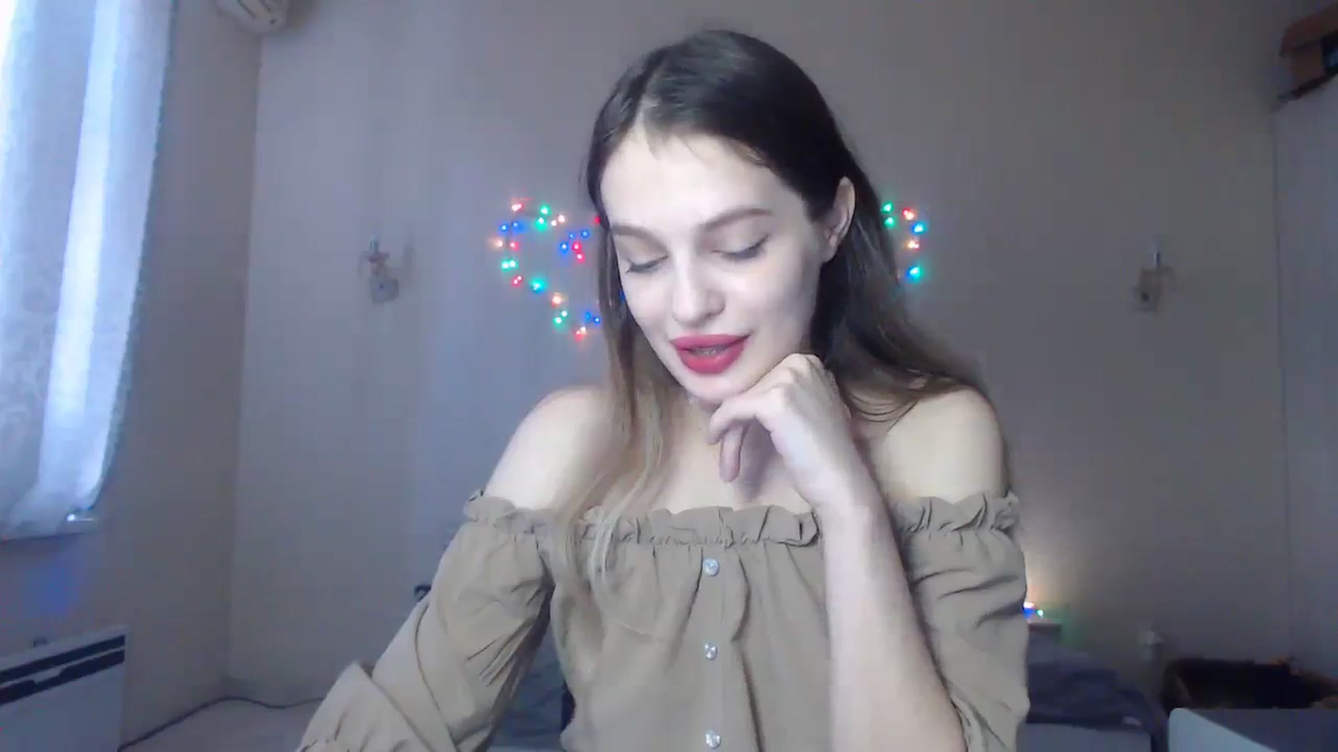 Gallery image thumbnail from Lola_vi's myfreecams stream on, 12/31/2023, 12:30 image 6 of 20