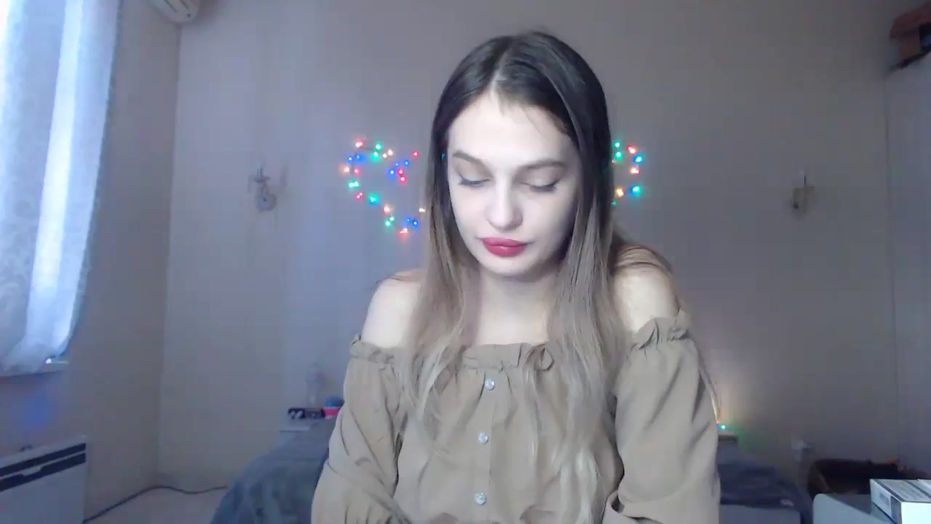 Gallery image thumbnail from Lola_vi's myfreecams stream on, 12/31/2023, 12:30 image 14 of 20