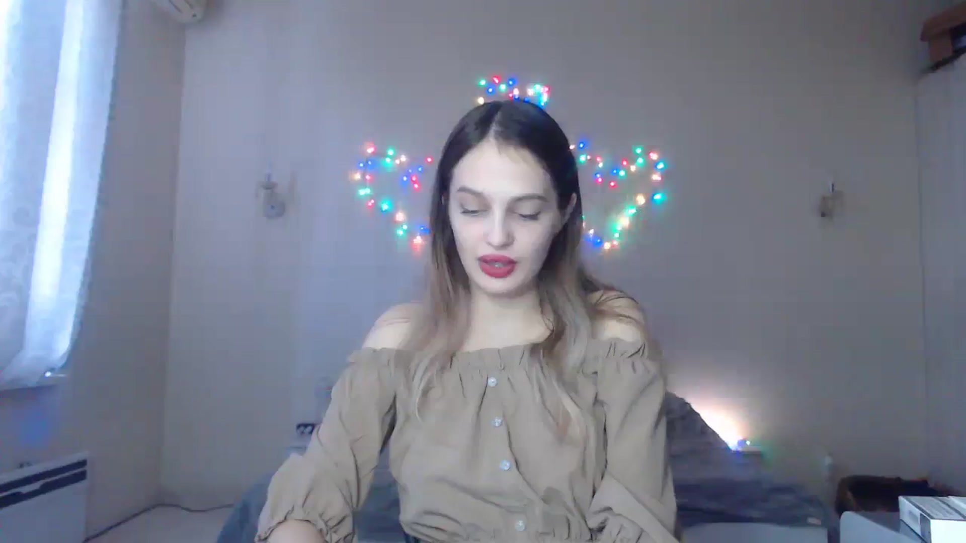 Gallery image thumbnail from Lola_vi's myfreecams stream on, 12/31/2023, 12:30 image 16 of 20