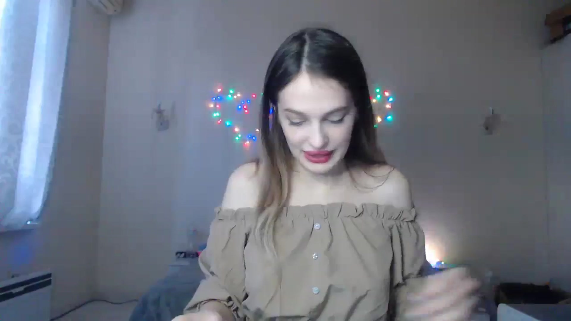 Gallery image thumbnail from Lola_vi's myfreecams stream on, 12/31/2023, 13:01 image 15 of 20