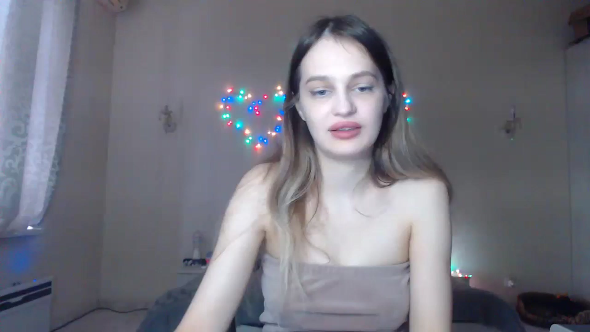 Gallery image thumbnail from Lola_vi's myfreecams stream on, 01/01/2024, 12:57 image 1 of 20