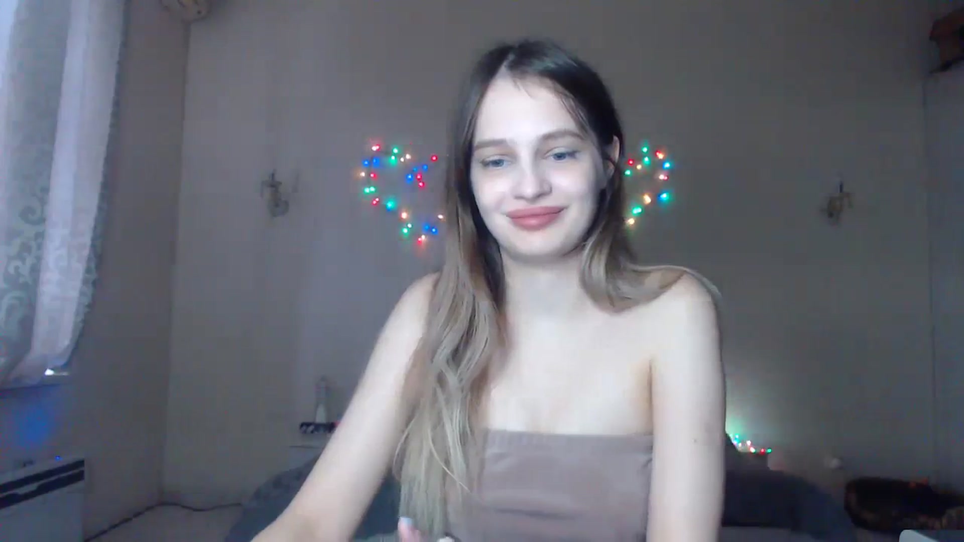 Gallery image thumbnail from Lola_vi's myfreecams stream on, 01/01/2024, 12:57 image 8 of 20