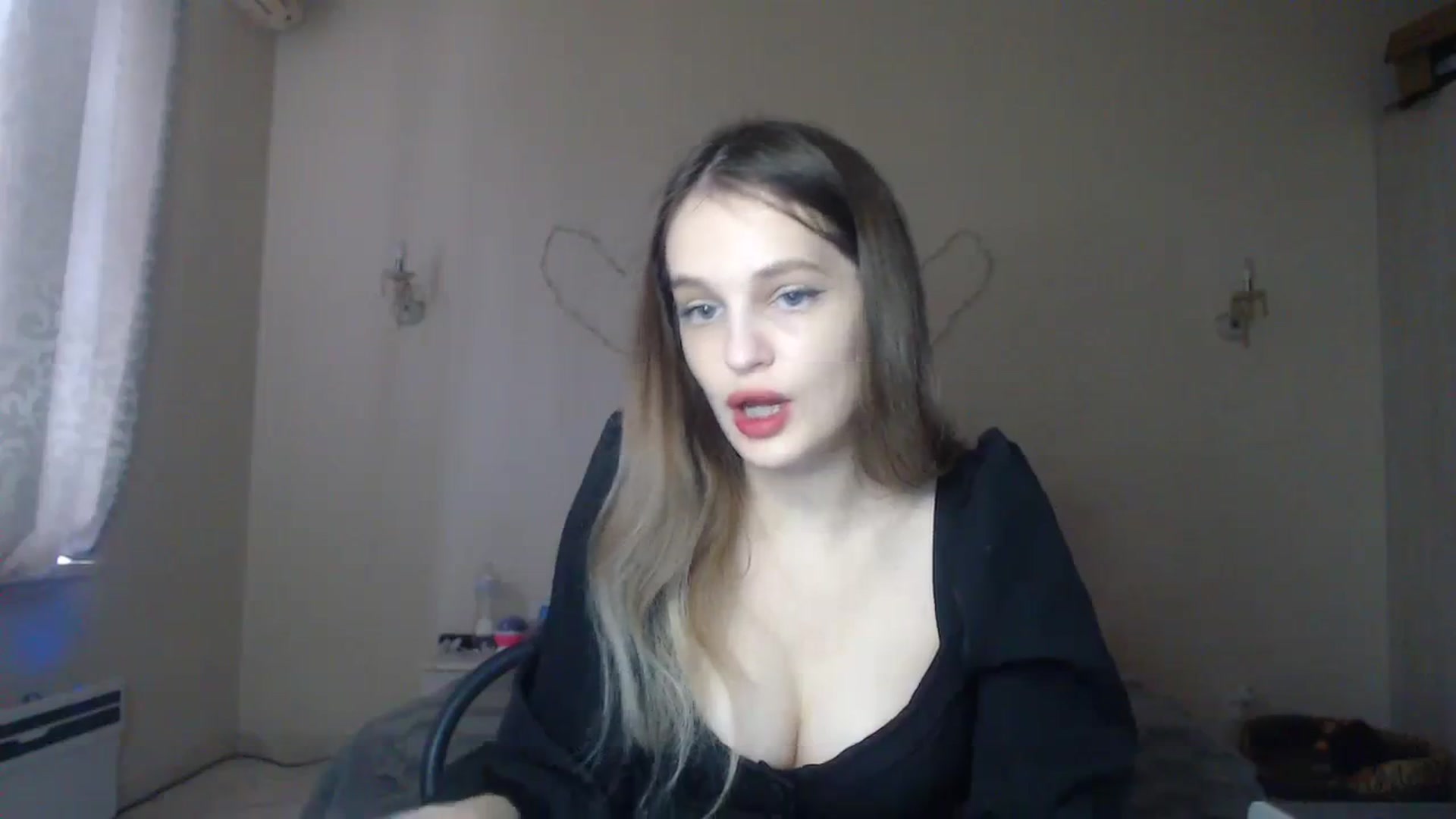 Gallery image thumbnail from Lola_vi's myfreecams stream on, 01/02/2024, 12:59 image 15 of 20