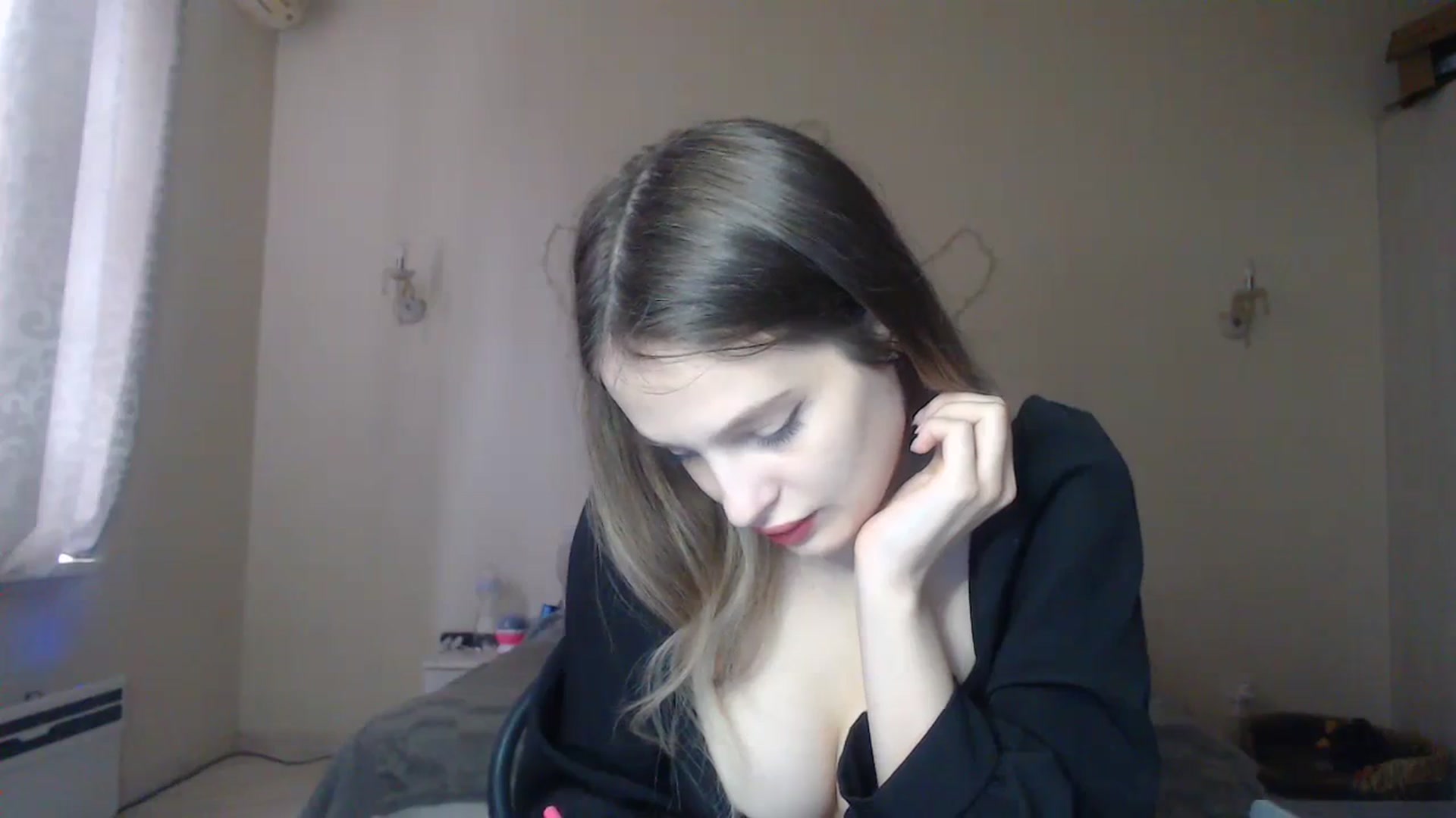 Gallery image thumbnail from Lola_vi's myfreecams stream on, 01/02/2024, 12:59 image 6 of 20