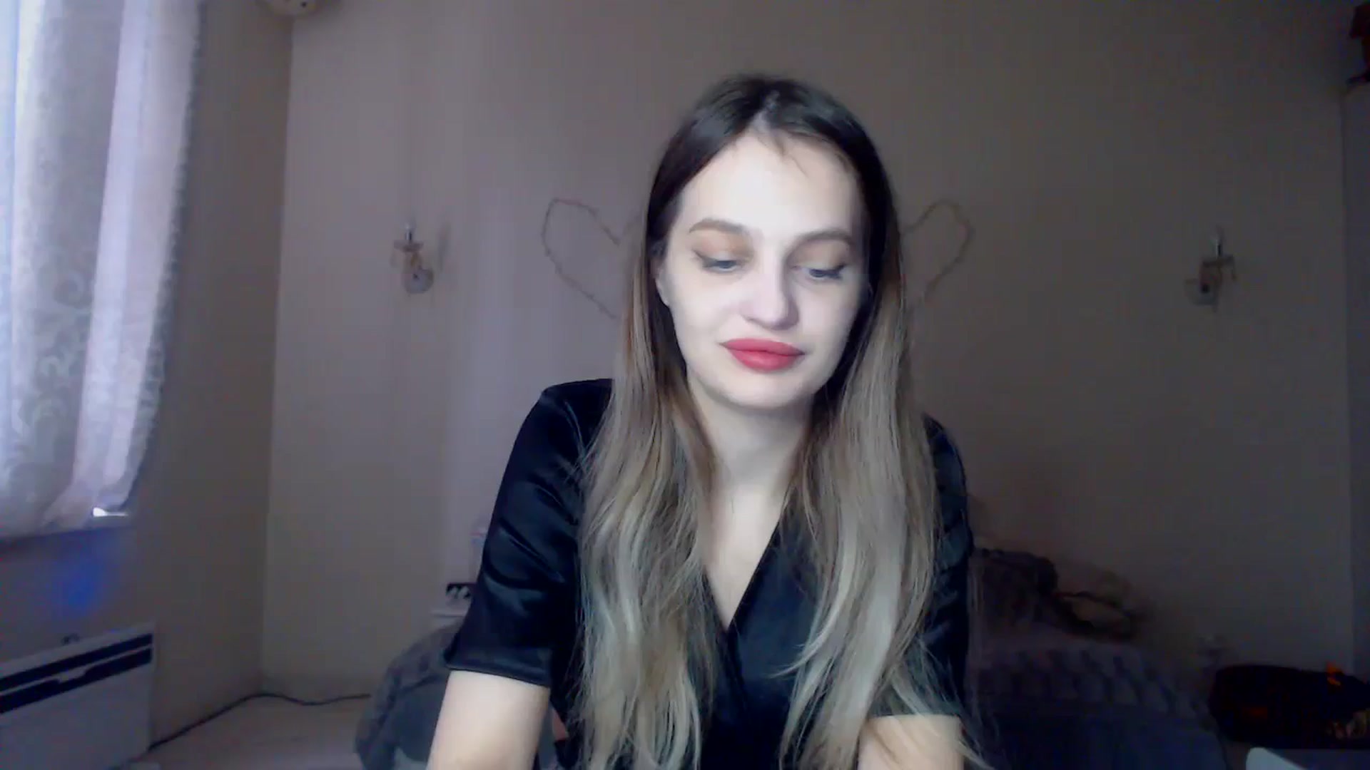 Gallery image thumbnail from Lola_vi's myfreecams stream on, 01/03/2024, 13:08 image 10 of 20