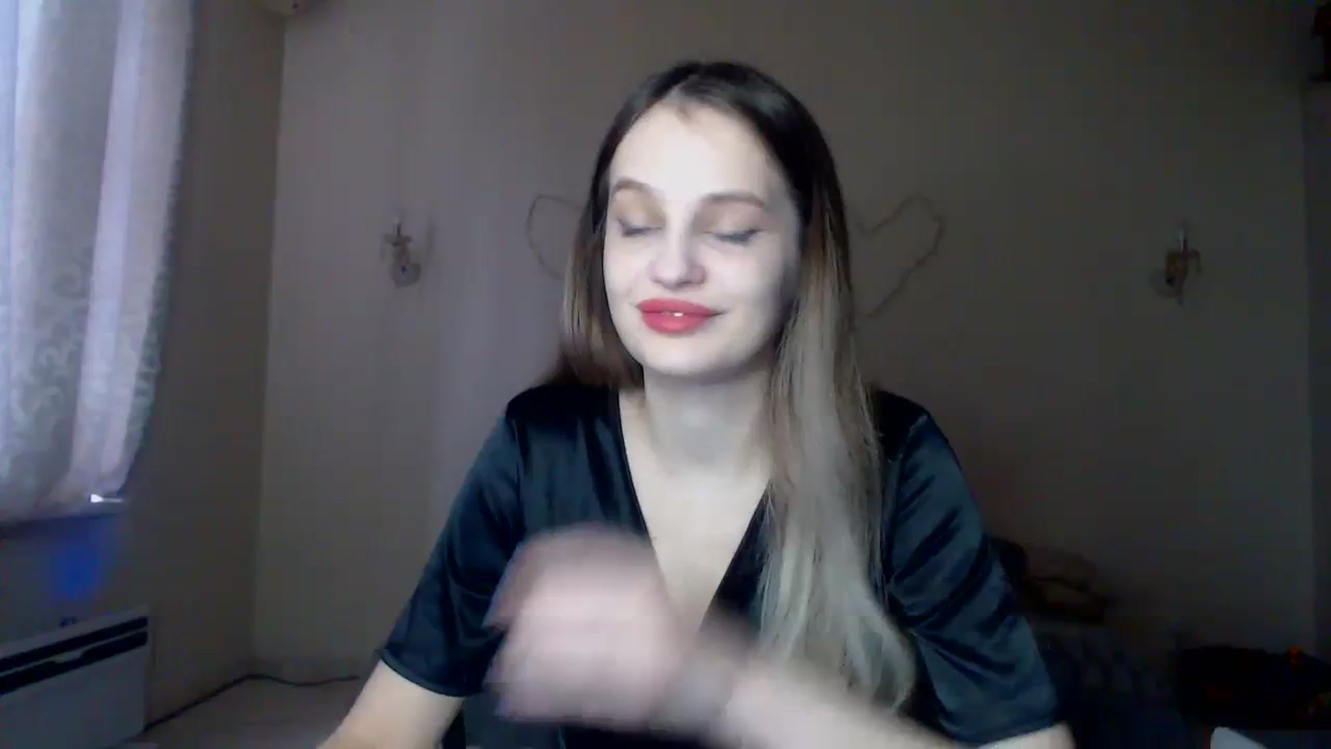 Gallery image thumbnail from Lola_vi's myfreecams stream on, 01/03/2024, 13:08 image 19 of 20