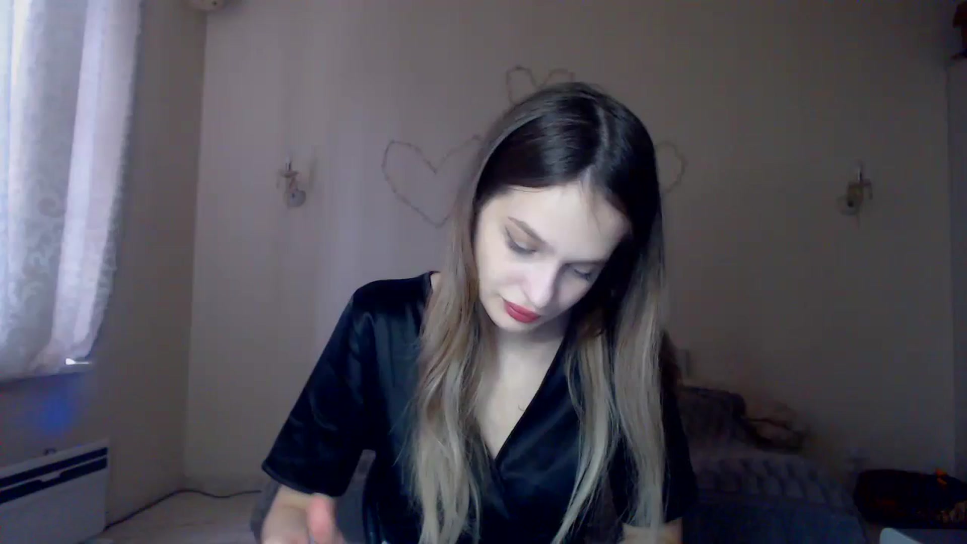 Gallery image thumbnail from Lola_vi's myfreecams stream on, 01/03/2024, 13:08 image 9 of 20
