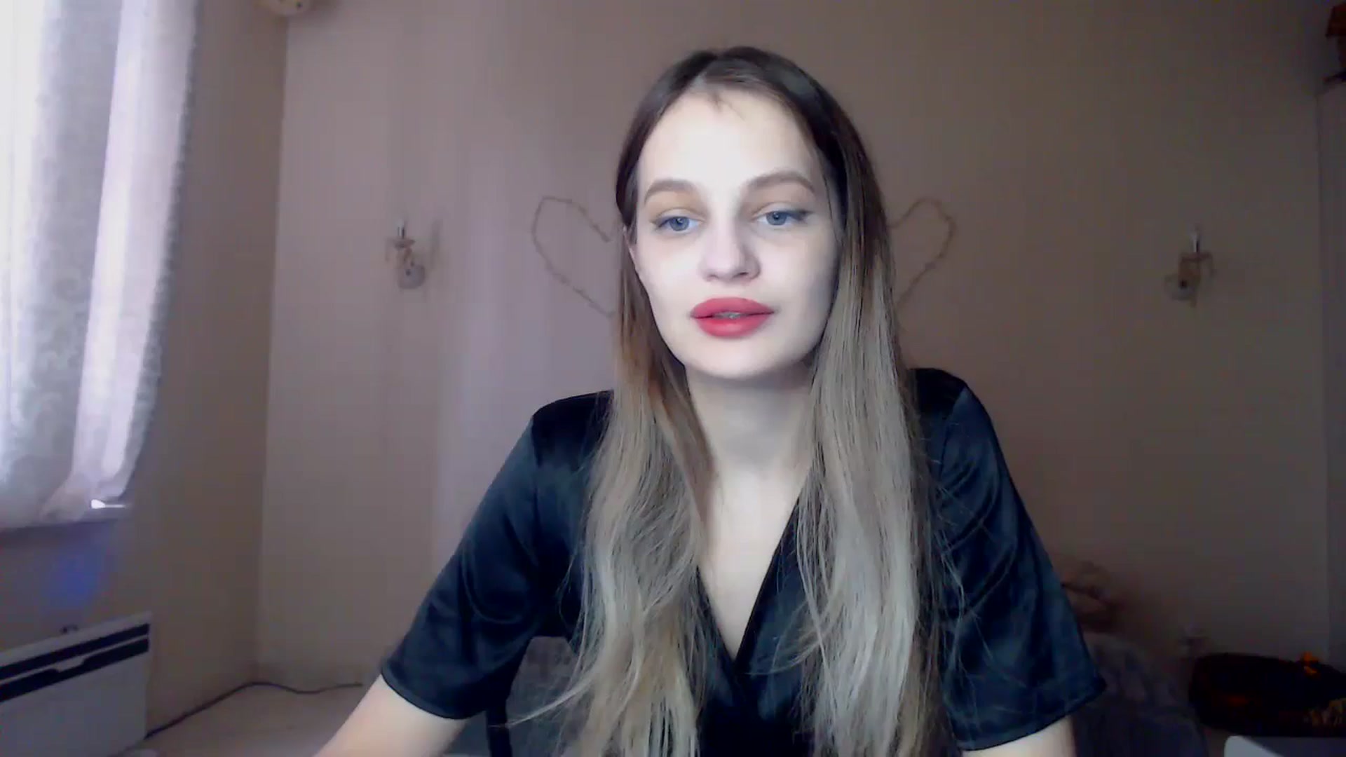 Gallery image thumbnail from Lola_vi's myfreecams stream on, 01/03/2024, 13:08 image 2 of 20