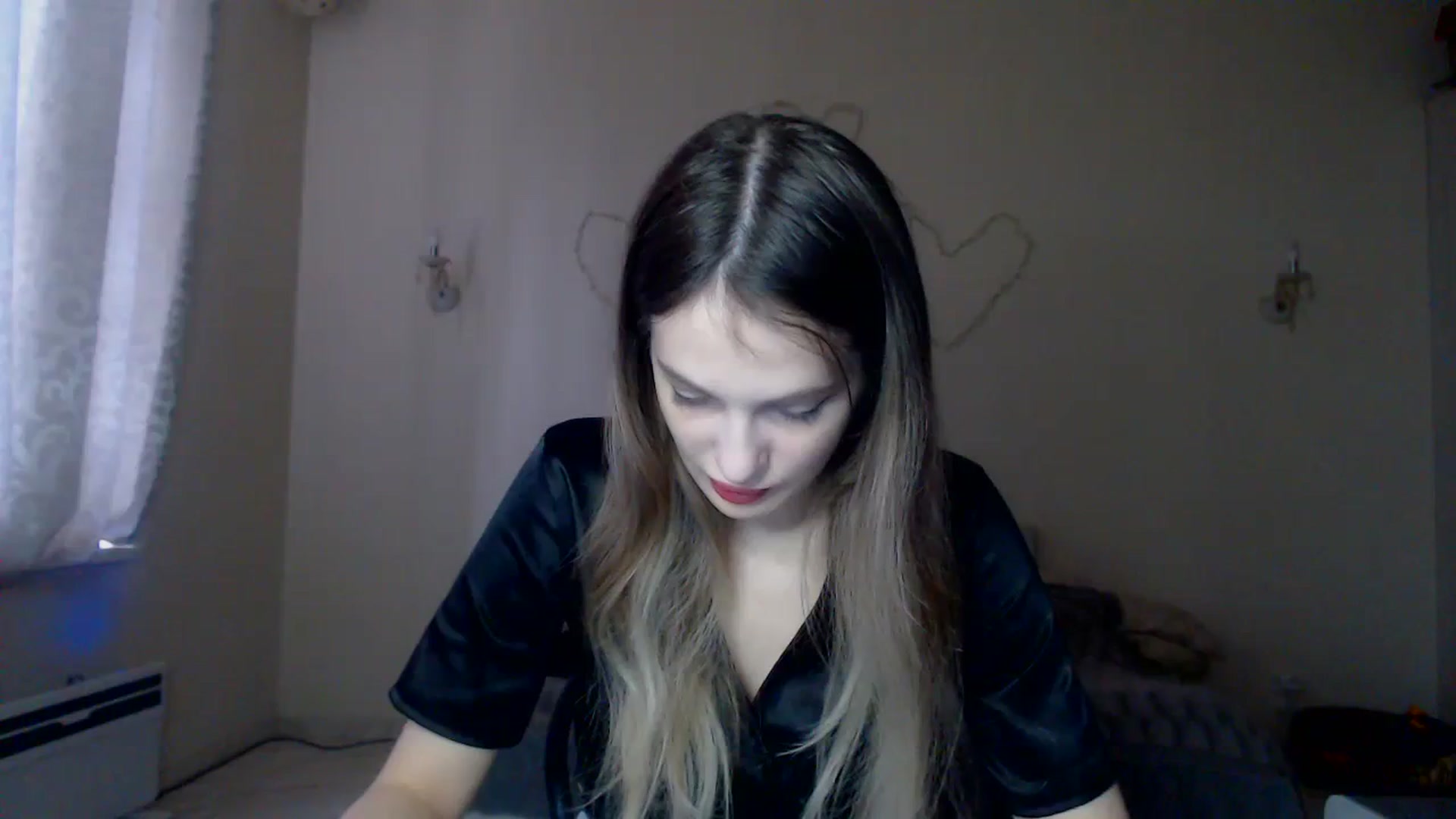 Gallery image thumbnail from Lola_vi's myfreecams stream on, 01/03/2024, 13:08 image 12 of 20