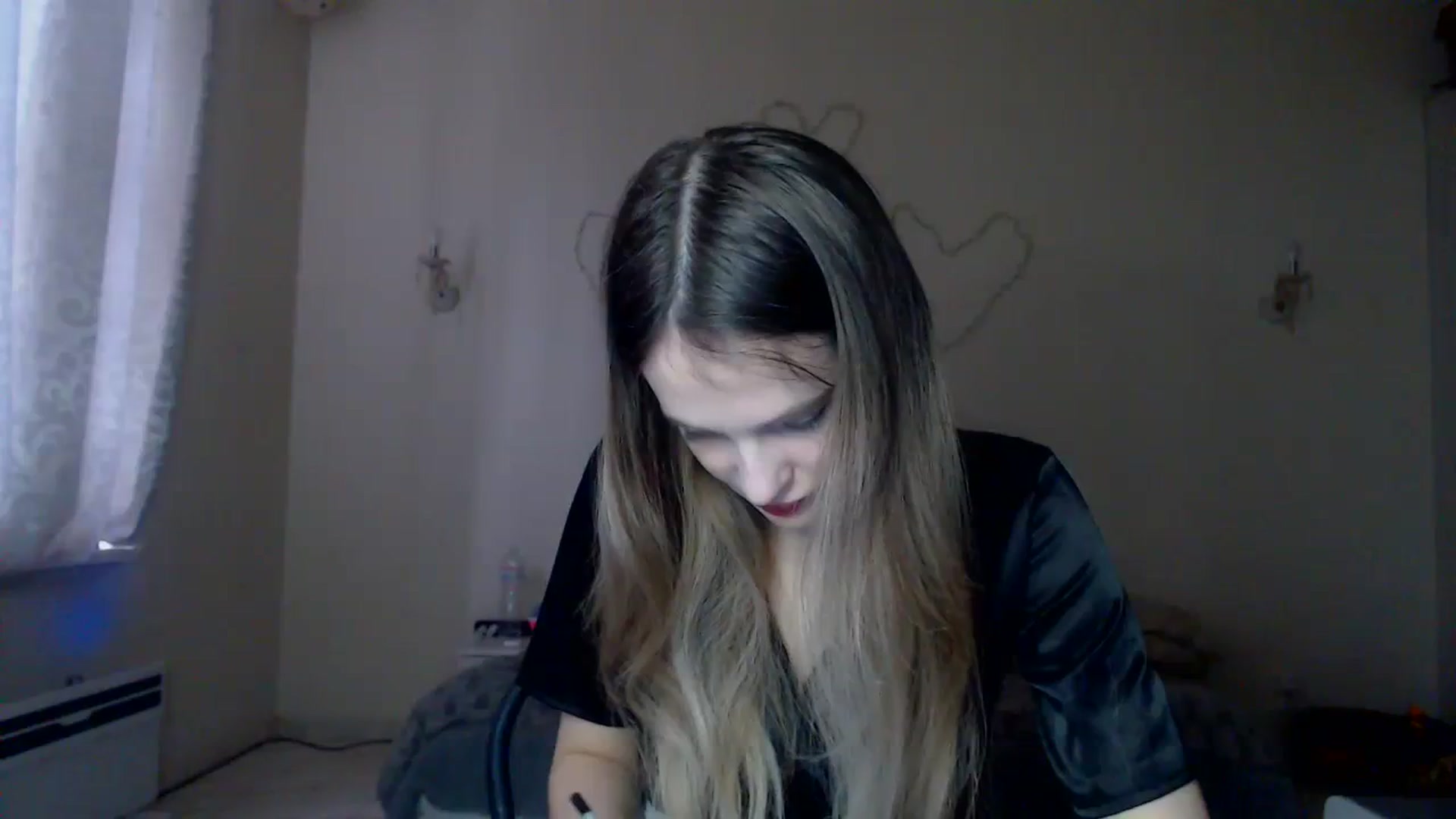 Gallery image thumbnail from Lola_vi's myfreecams stream on, 01/03/2024, 13:08 image 14 of 20