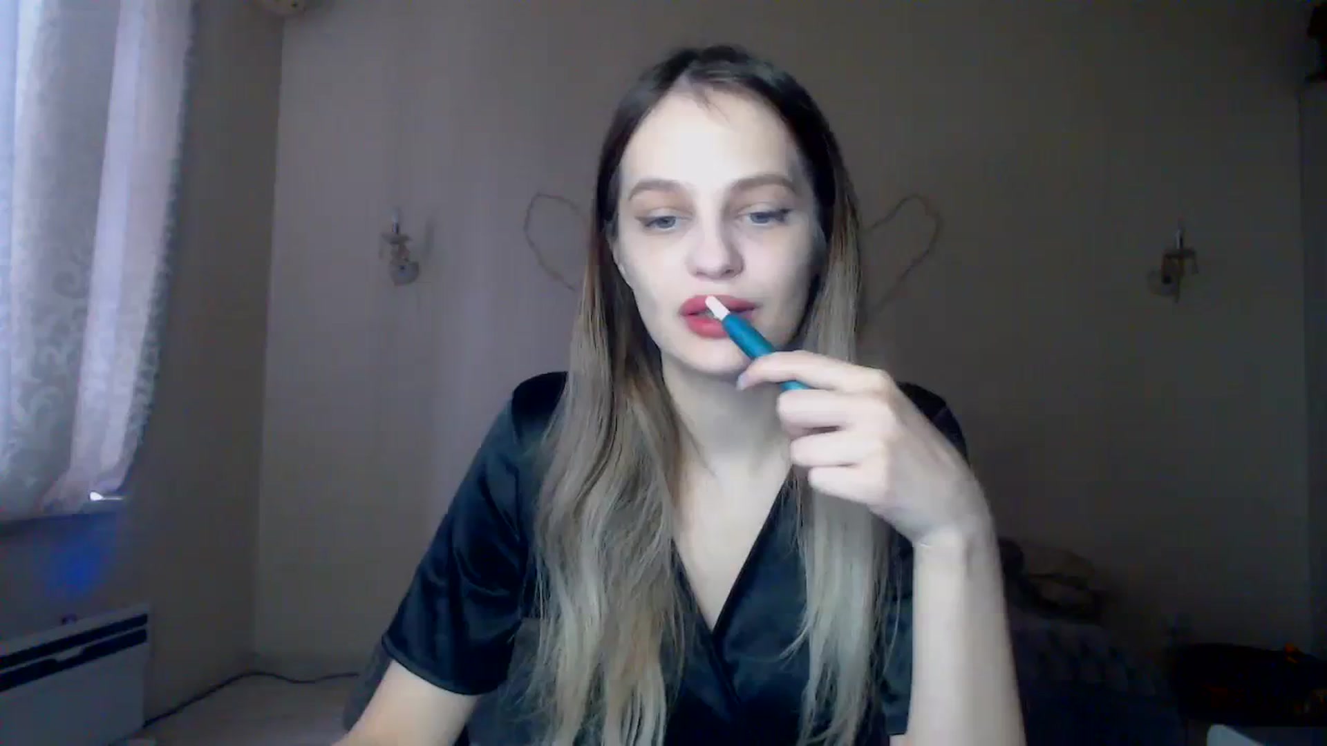 Gallery image thumbnail from Lola_vi's myfreecams stream on, 01/03/2024, 13:08 image 17 of 20