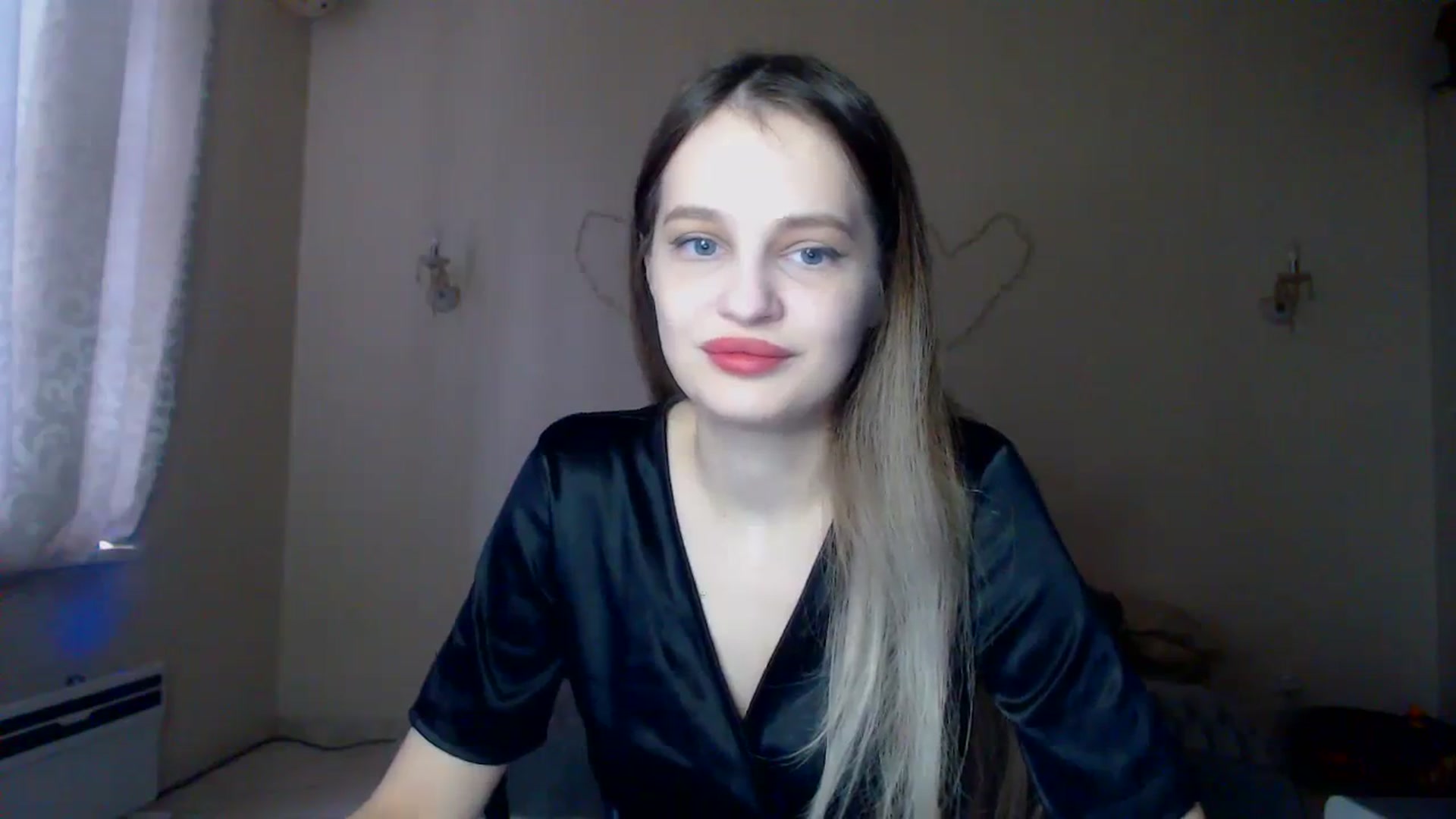 Gallery image thumbnail from Lola_vi's myfreecams stream on, 01/03/2024, 13:08 image 18 of 20